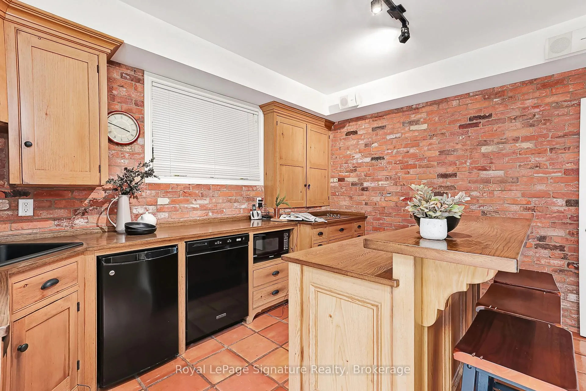 Photo 25 of 180 Russell Street E, Blue Mountains — HOMEH