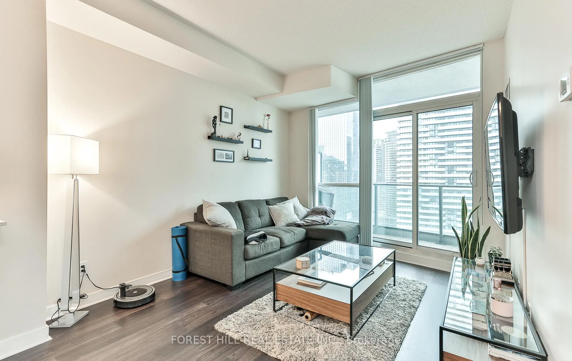 Photo 2 of Unit 2102, 33 Bay Street, Toronto, Waterfront Communities — HOMEH