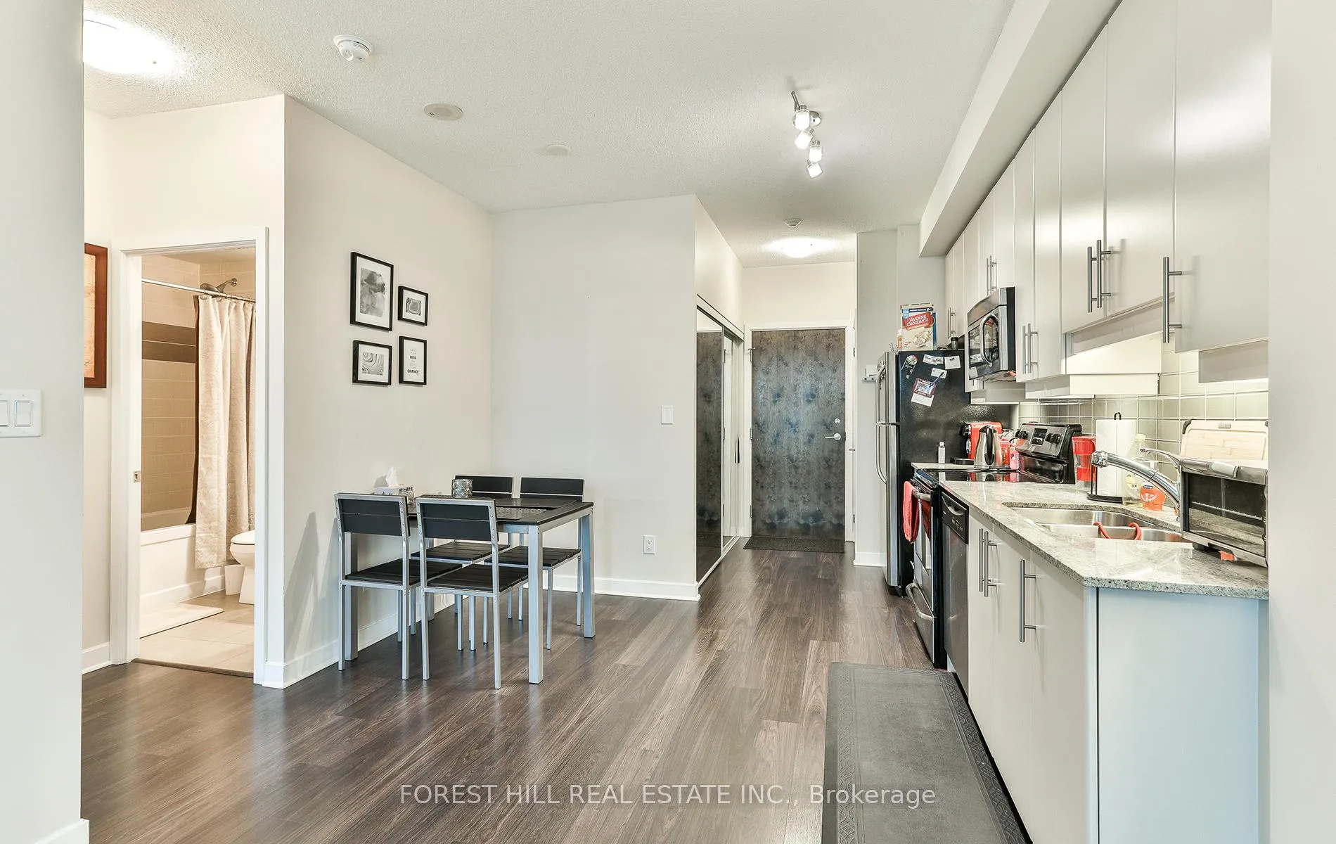 Photo 6 of Unit 2102, 33 Bay Street, Toronto, Waterfront Communities — HOMEH