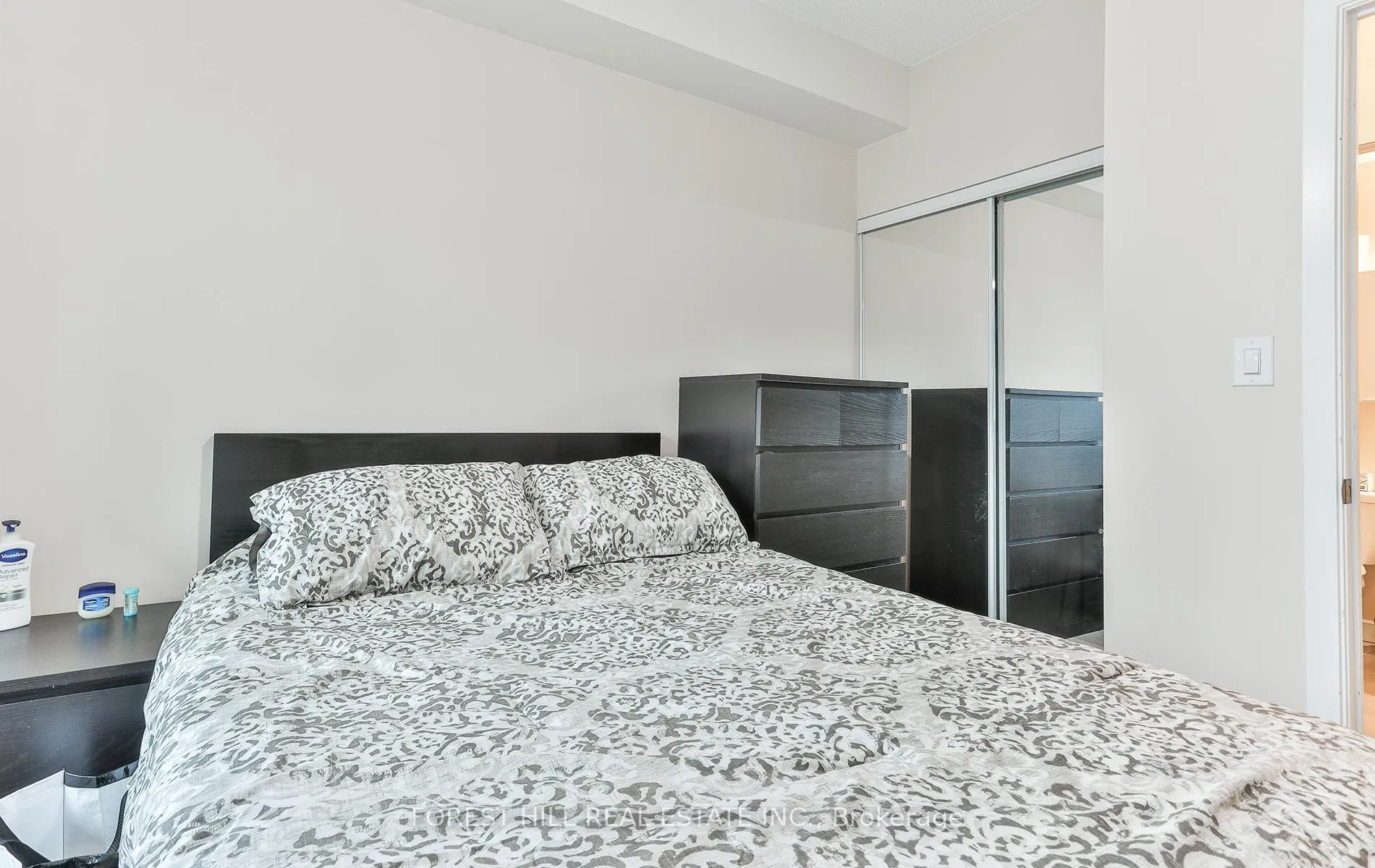 Photo 11 of Unit 2102, 33 Bay Street, Toronto, Waterfront Communities — HOMEH