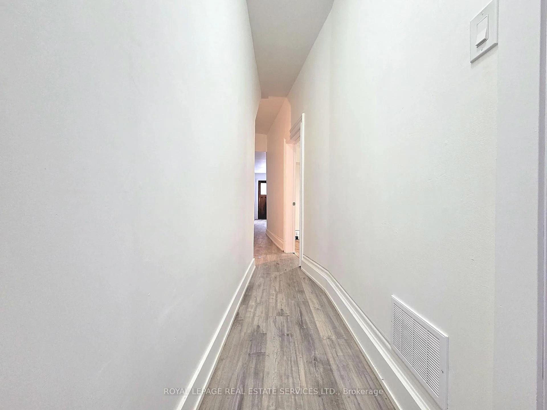 Photo 2 of Unit Main, 457 Queen Street E, Toronto, Moss Park — HOMEH