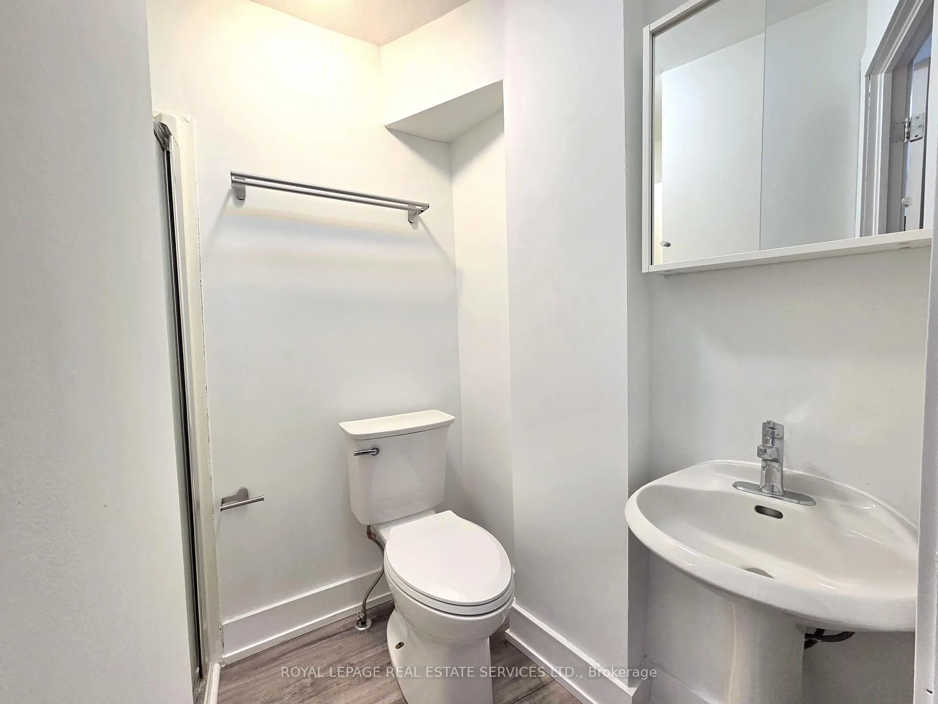 Photo 5 of Unit Main, 457 Queen Street E, Toronto, Moss Park — HOMEH