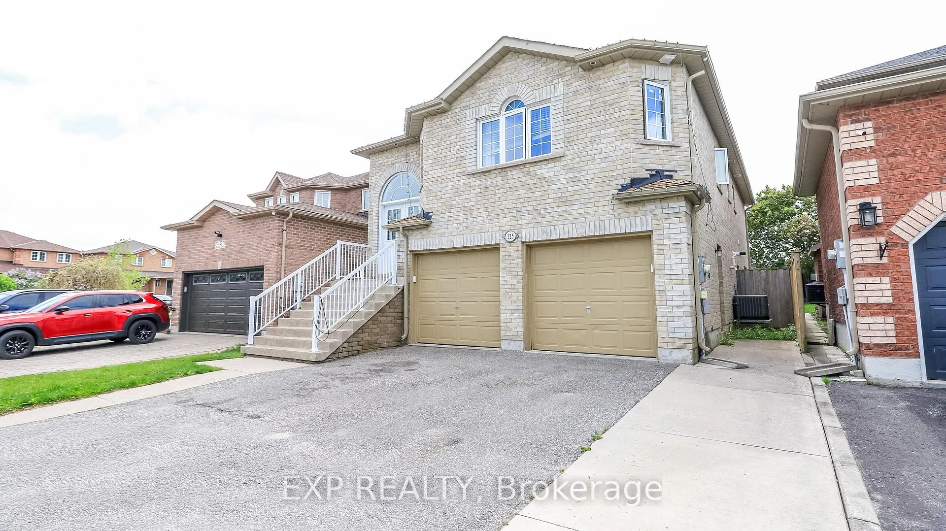 Photo 5 of 125 Jessica Drive, Barrie, Painswick South — HOMEH