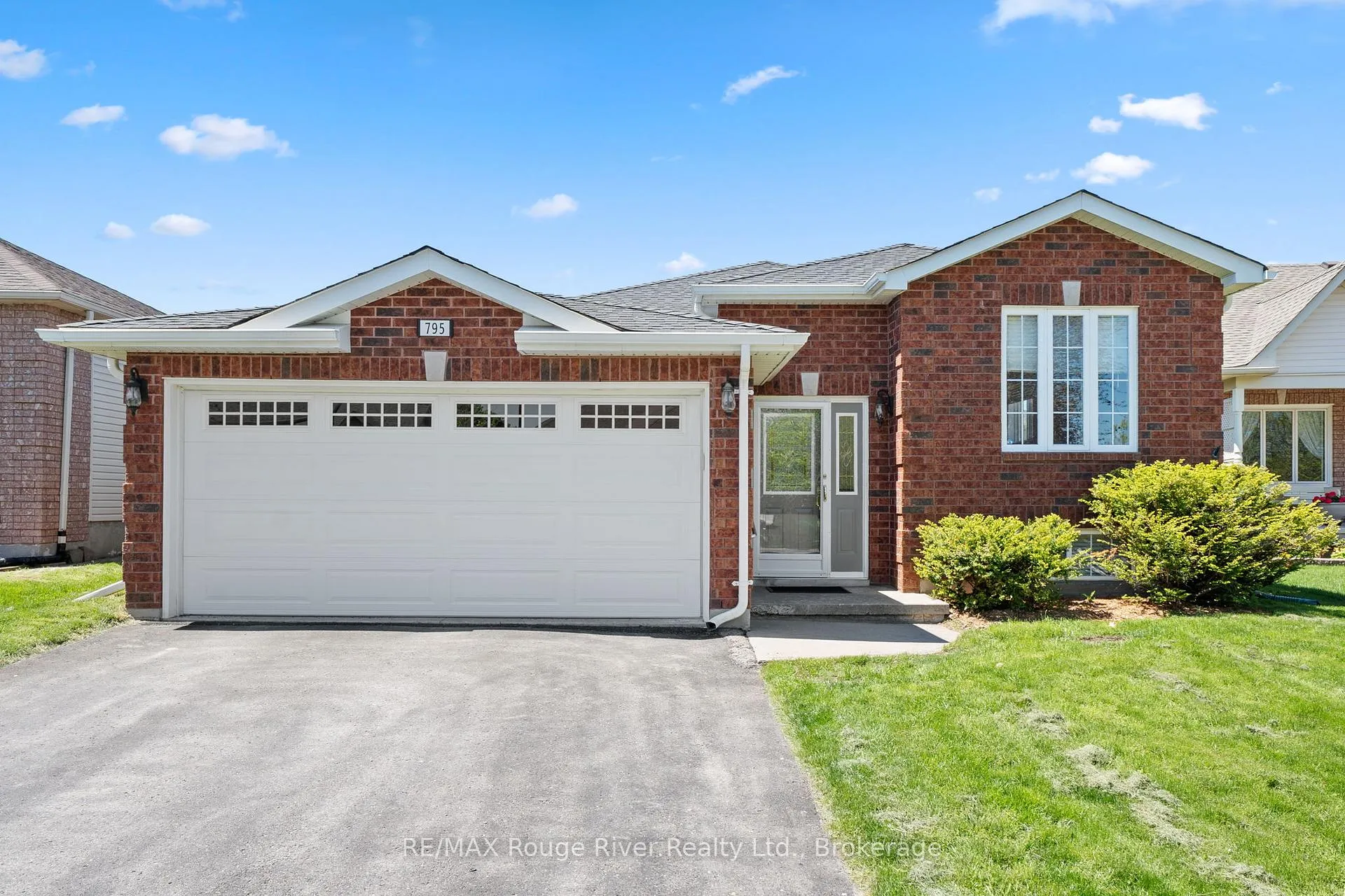 Front of 795 Munson Crescent