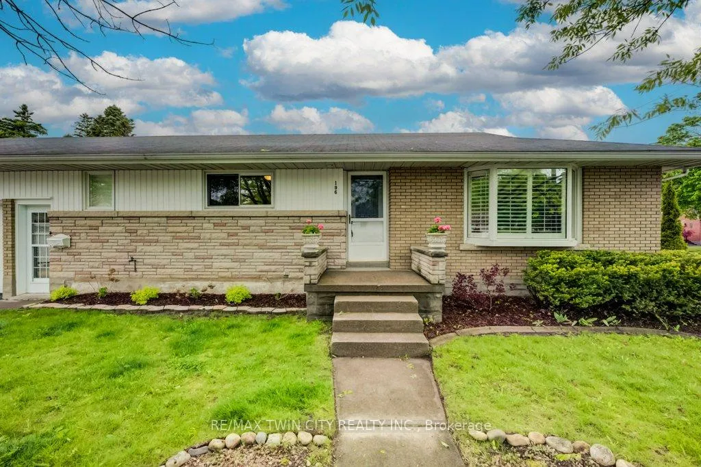 Photo 3 of 196 Lourdes Street, Waterloo — HOMEH