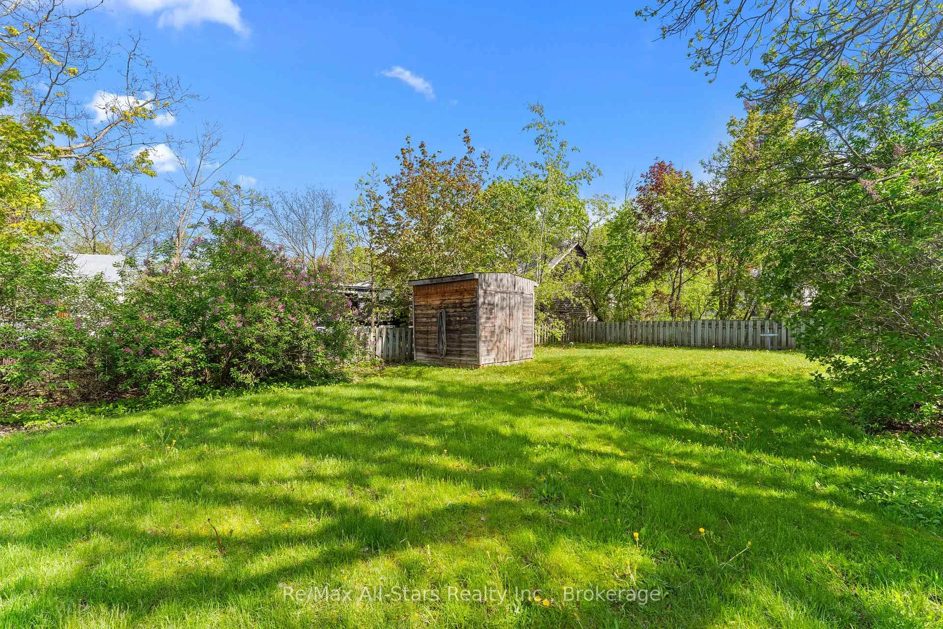 Photo 22 of 29 Francis Street E, Kawartha Lakes, Fenelon Falls — HOMEH