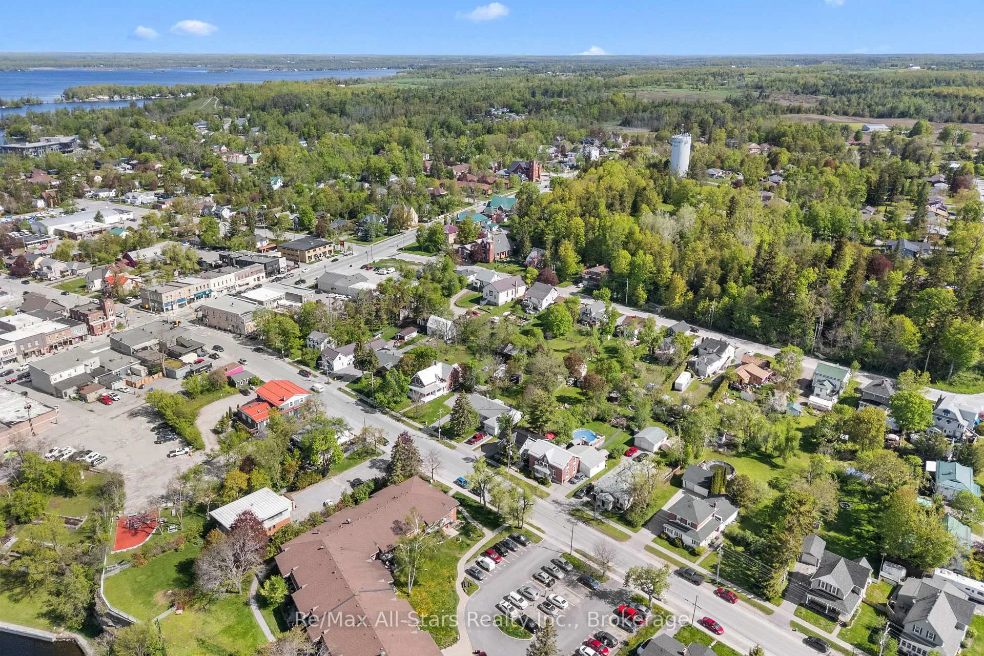 Photo 26 of 29 Francis Street E, Kawartha Lakes, Fenelon Falls — HOMEH