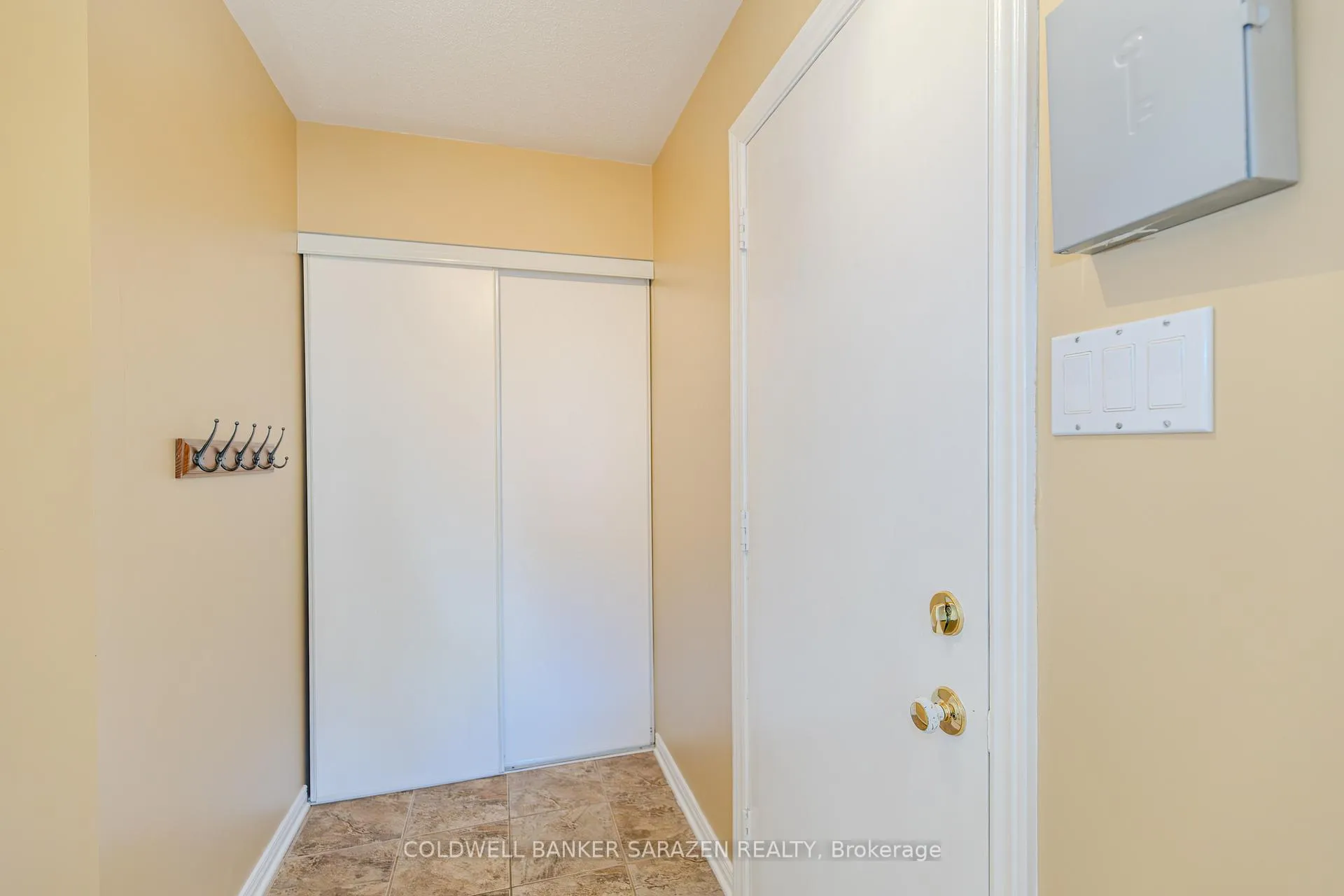 Photo 5 of 94 Markland Crescent, Ottawa, Barrhaven East — HOMEH
