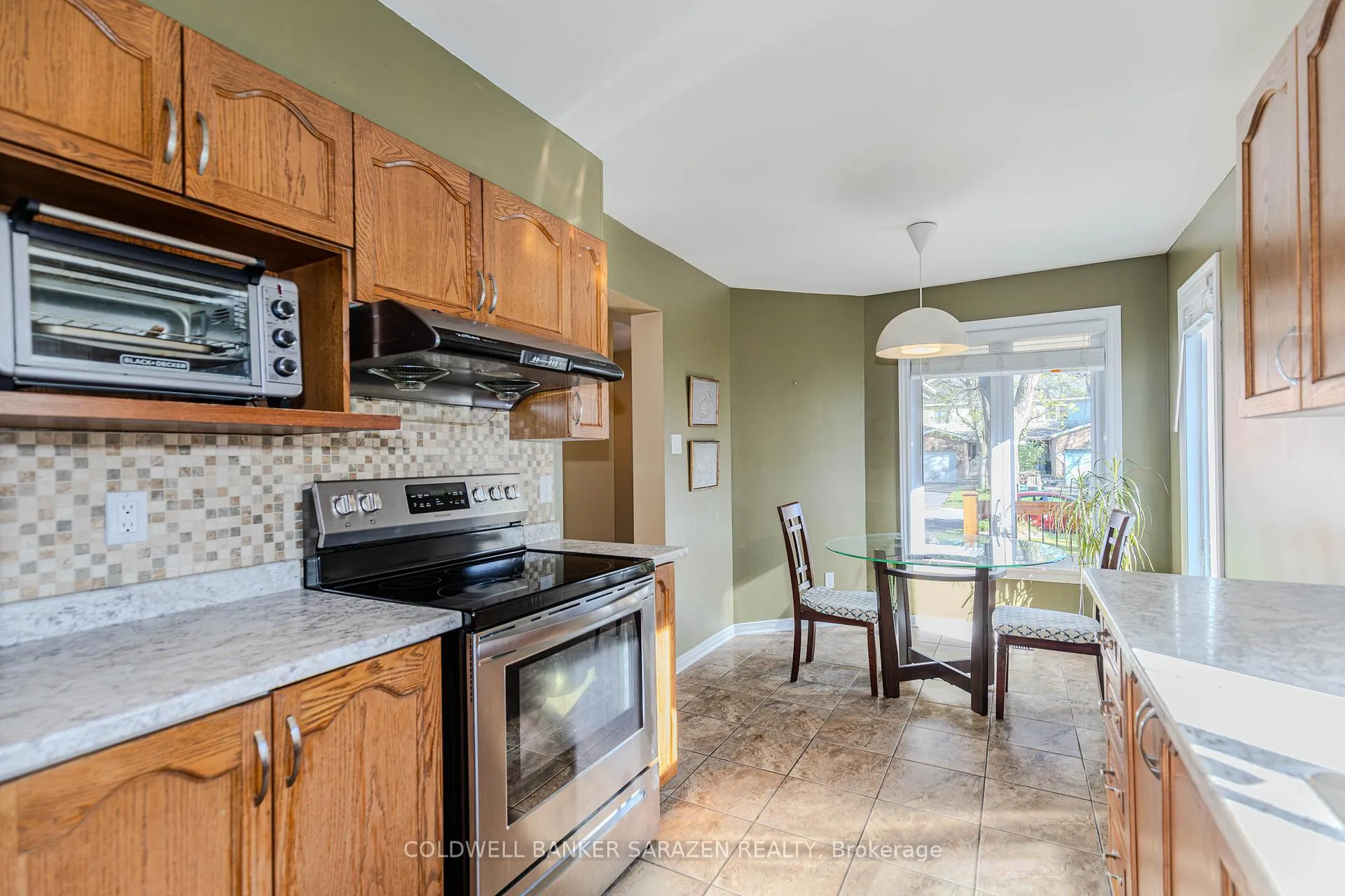 Photo 18 of 94 Markland Crescent, Ottawa, Barrhaven East — HOMEH