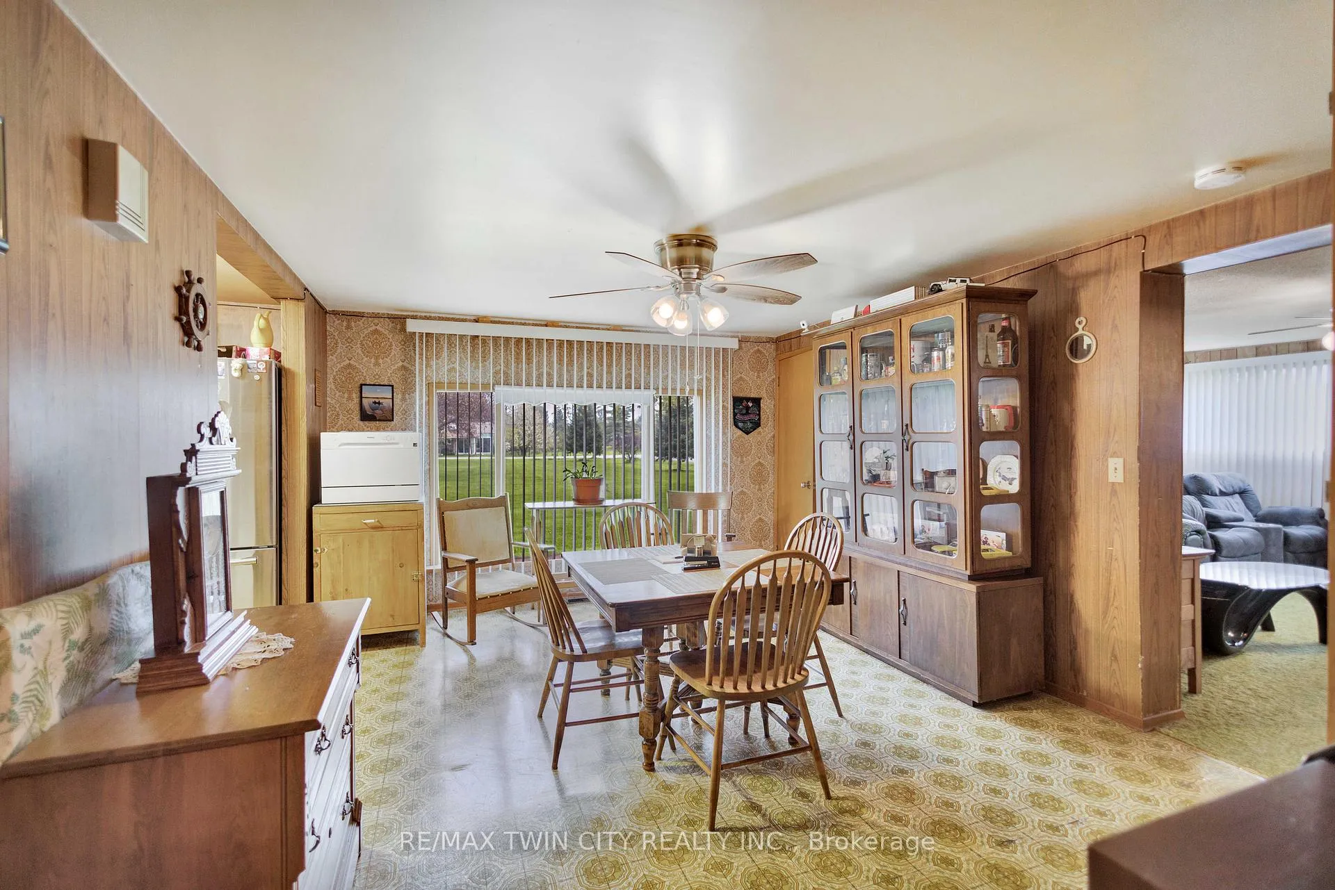 Photo 5 of 43 Ontario Street, Brant, South Dumfries — HOMEH