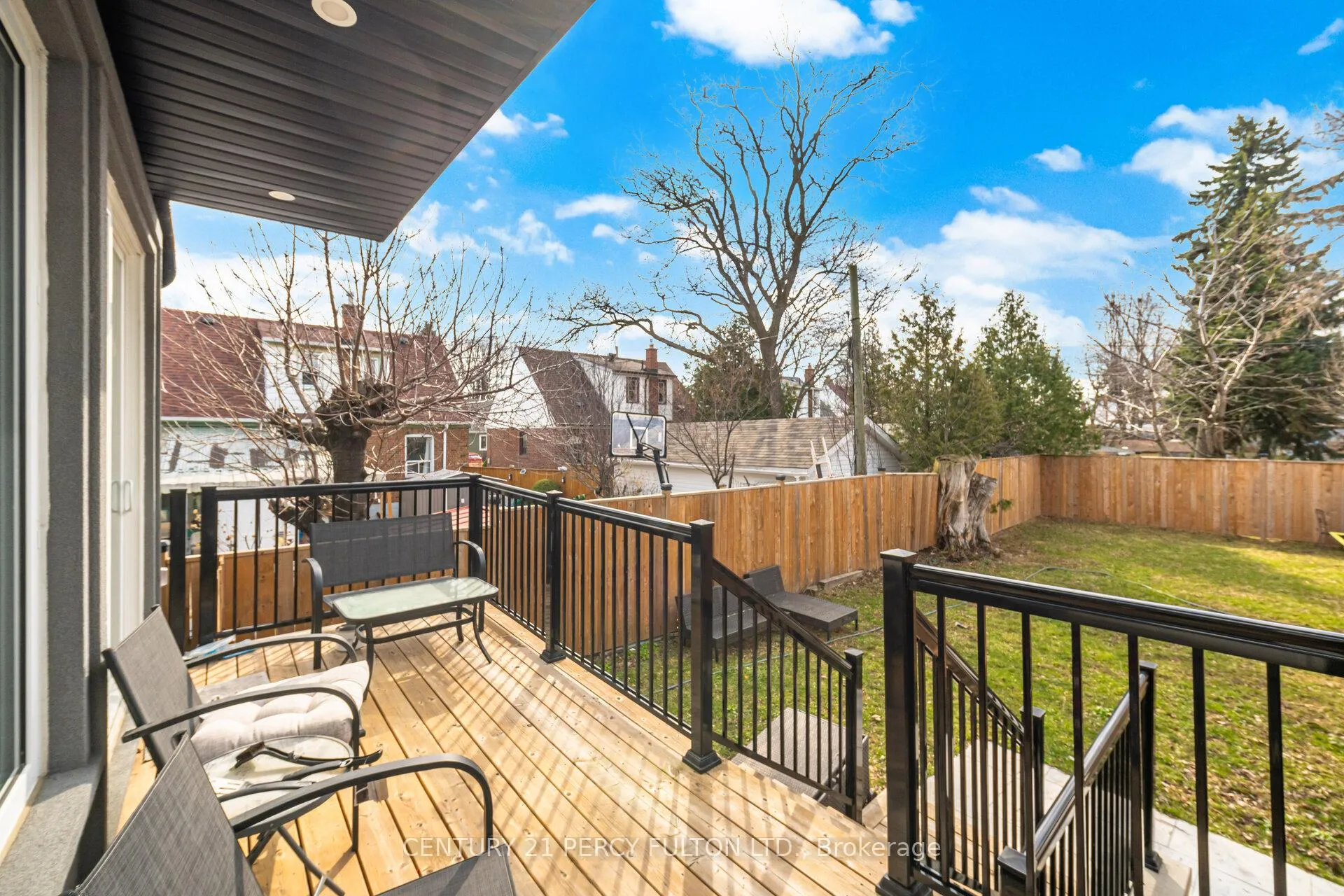 Photo 2 of 195 Danforth Road, Scarborough, Oakridge — HOMEH