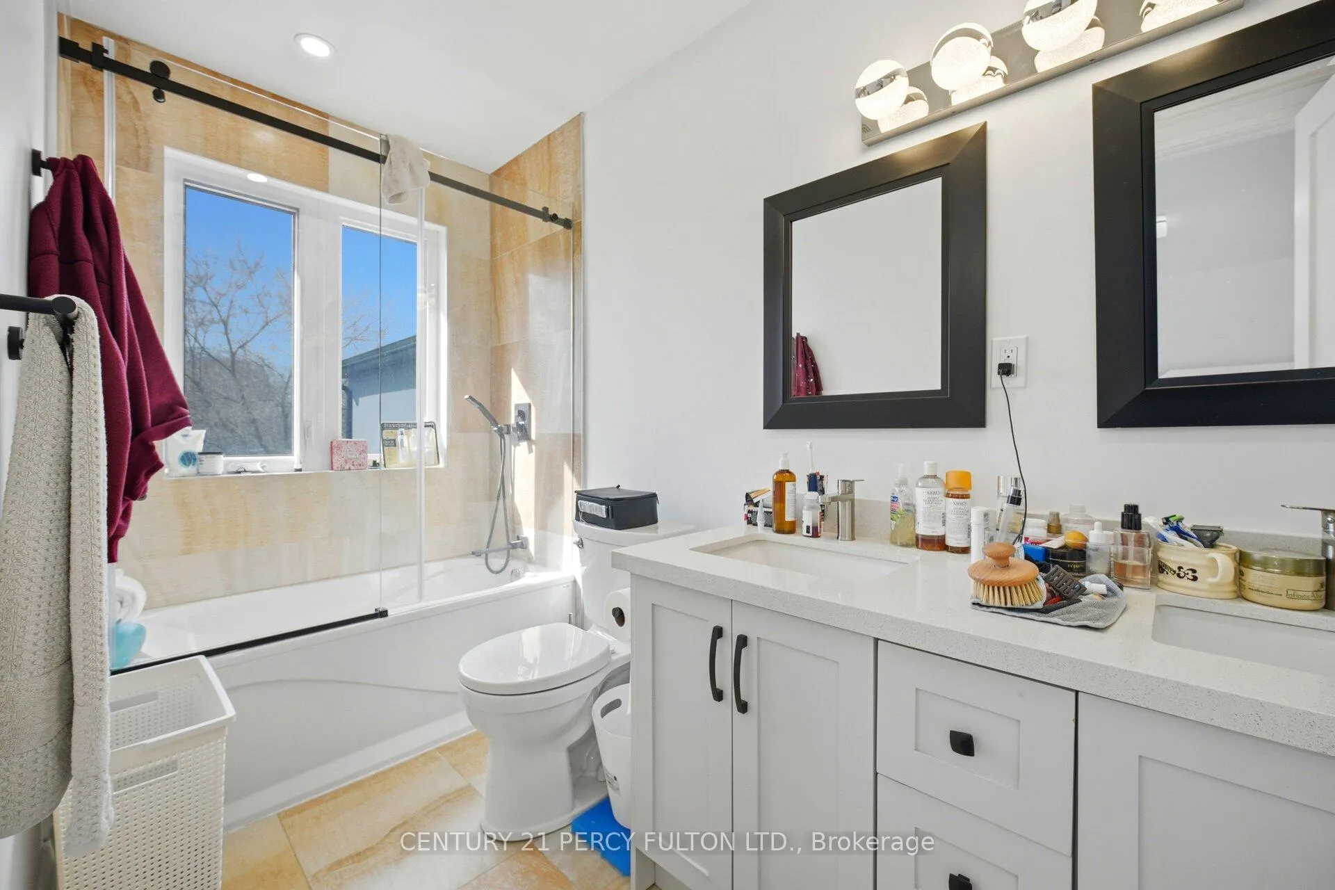 Photo 10 of 195 Danforth Road, Scarborough, Oakridge — HOMEH