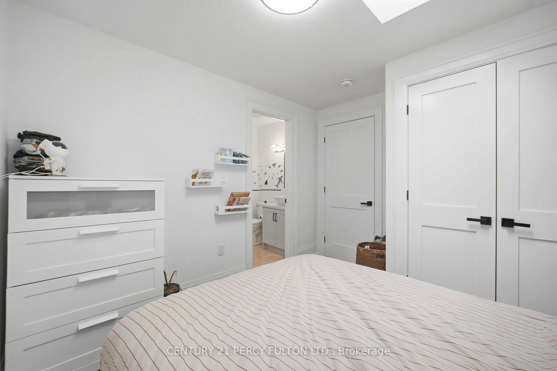 Photo 19 of 195 Danforth Road, Scarborough, Oakridge — HOMEH