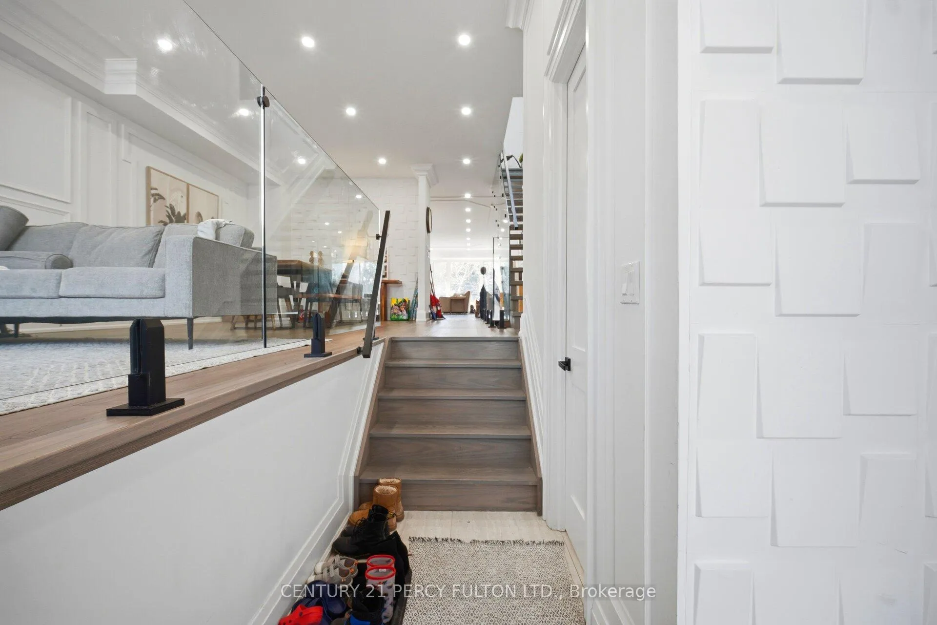 Photo 43 of 195 Danforth Road, Scarborough, Oakridge — HOMEH