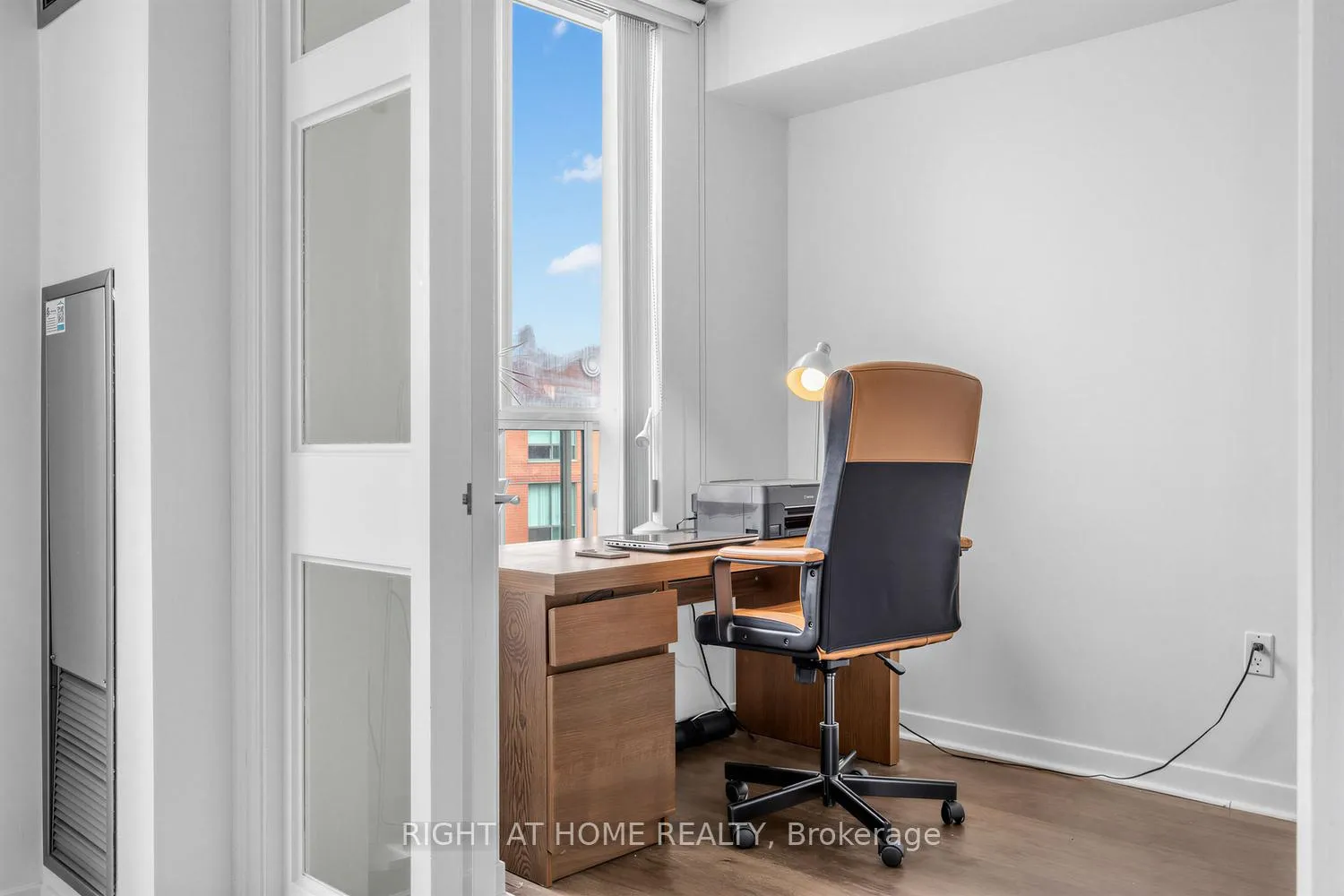 Photo 12 of Unit 804, 284 Bloor Street W, Toronto, The Annex — HOMEH