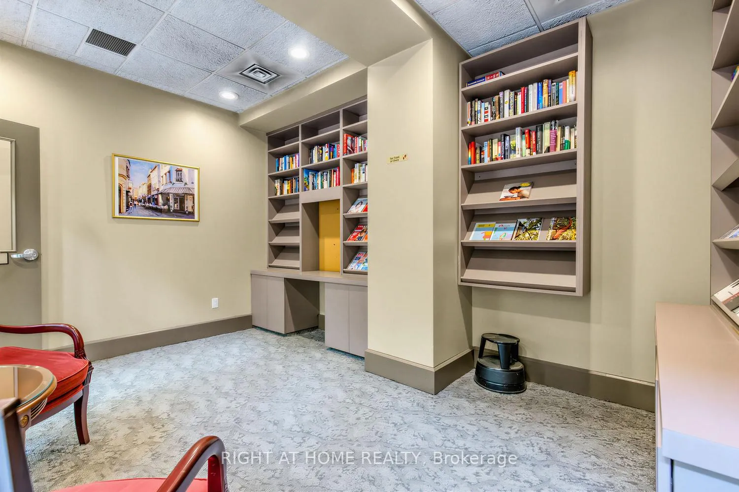 Photo 23 of Unit 804, 284 Bloor Street W, Toronto, The Annex — HOMEH