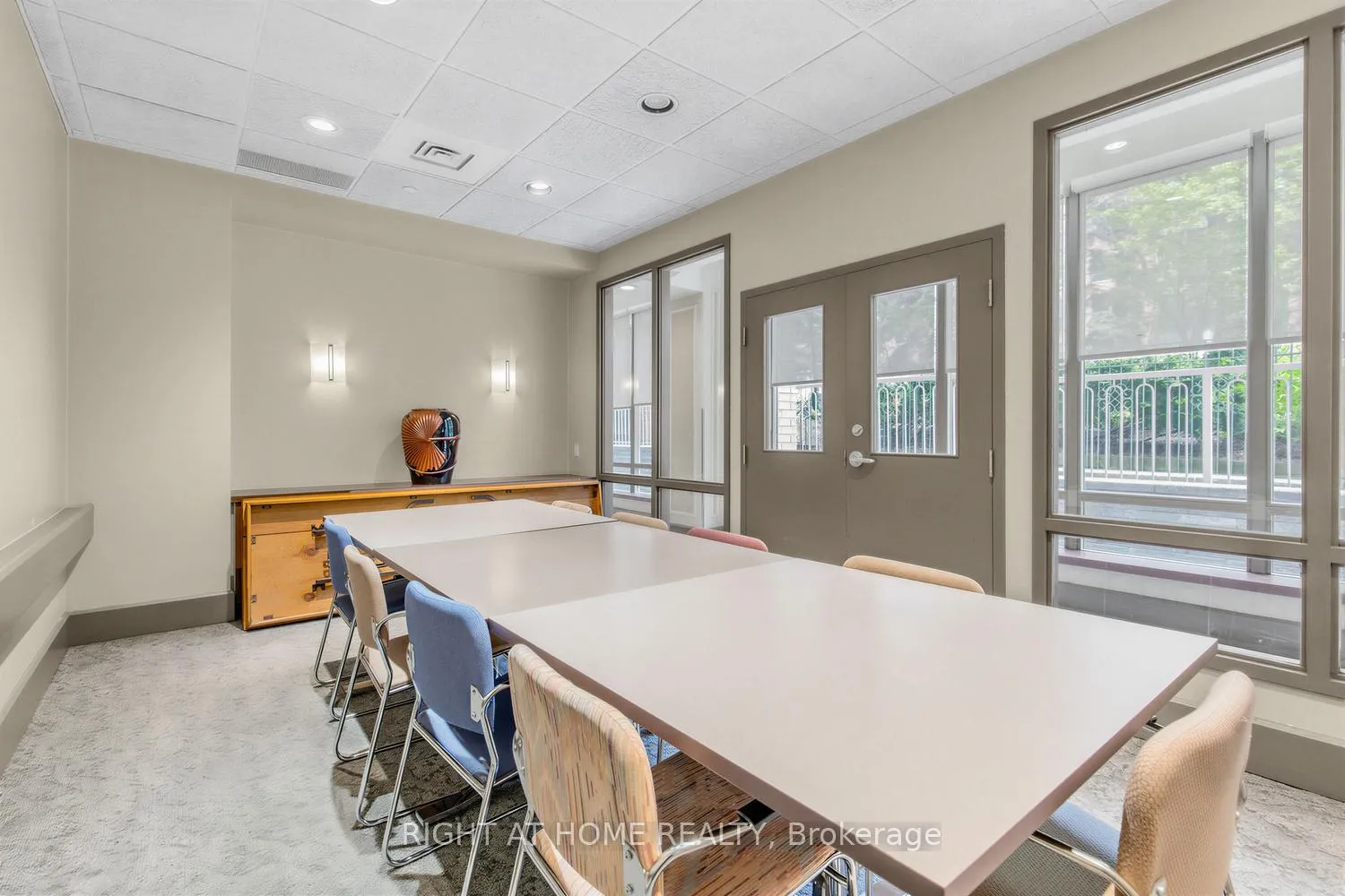 Photo 24 of Unit 804, 284 Bloor Street W, Toronto, The Annex — HOMEH