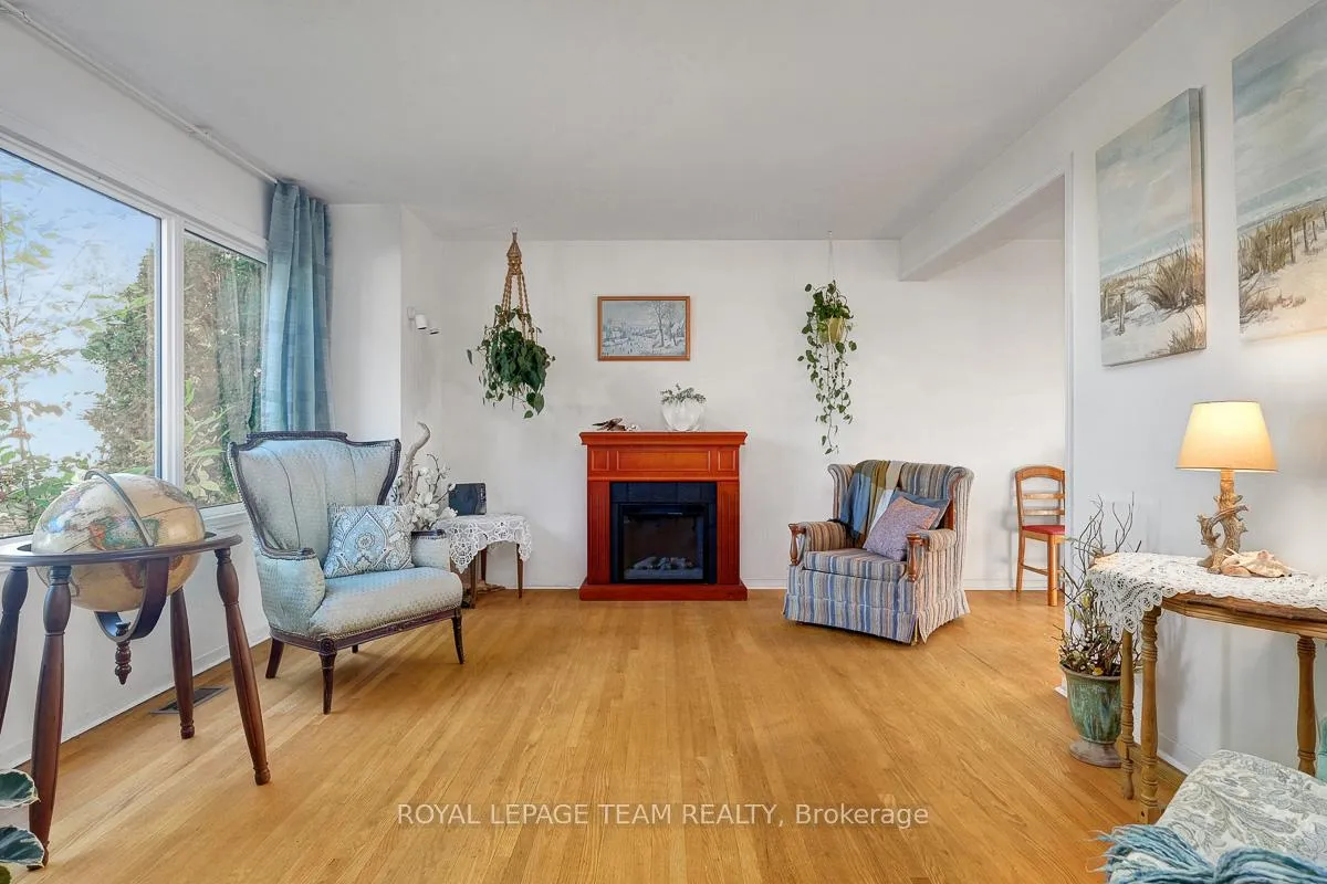 Photo 8 of 1154 Brookfield Road E, Ottawa, Brookfield Gardens — HOMEH