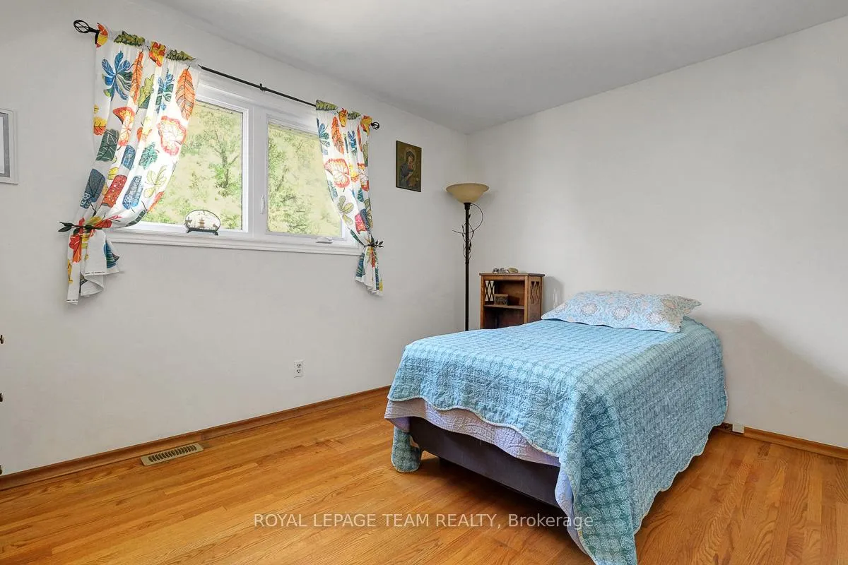 Photo 26 of 1154 Brookfield Road E, Ottawa, Brookfield Gardens — HOMEH