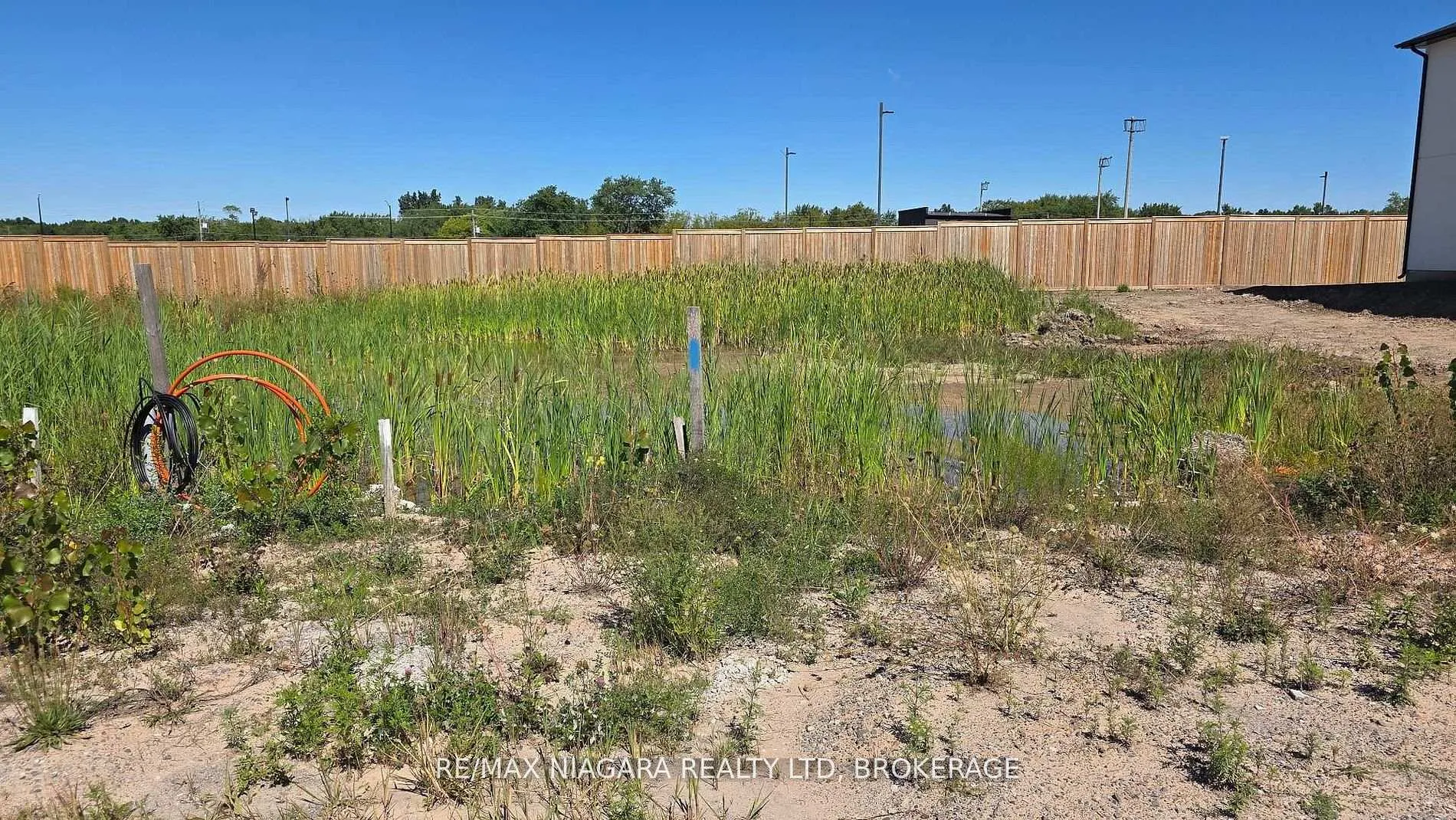 Photo 2 of 6172 Curlin Crescent, Niagara Falls, Forestview — HOMEH