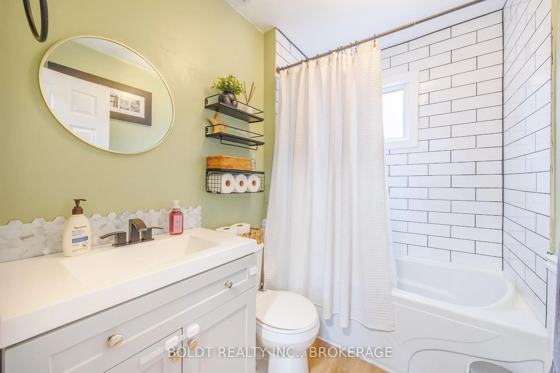 Photo 10 of 5 Nelles Road, Welland, Lincoln/Crowland — HOMEH