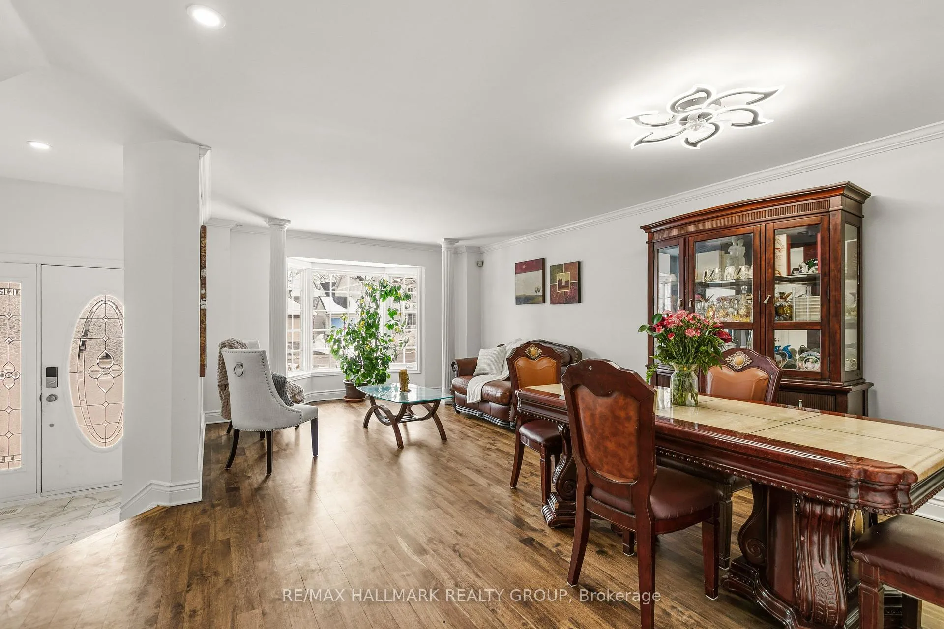 Photo 3 of 340 Stoneway Drive, Ottawa, Barrhaven East — HOMEH