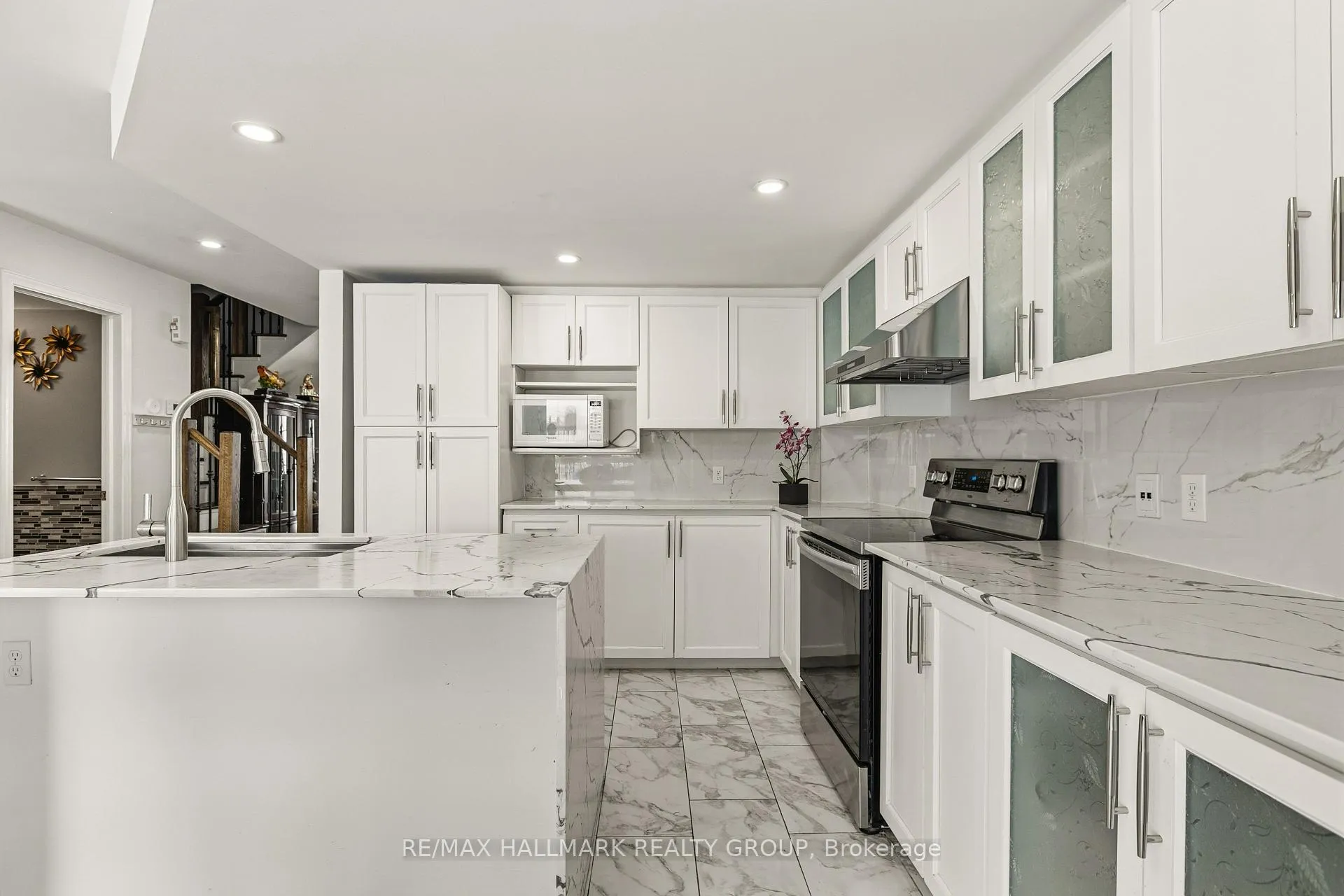 Photo 10 of 340 Stoneway Drive, Ottawa, Barrhaven East — HOMEH