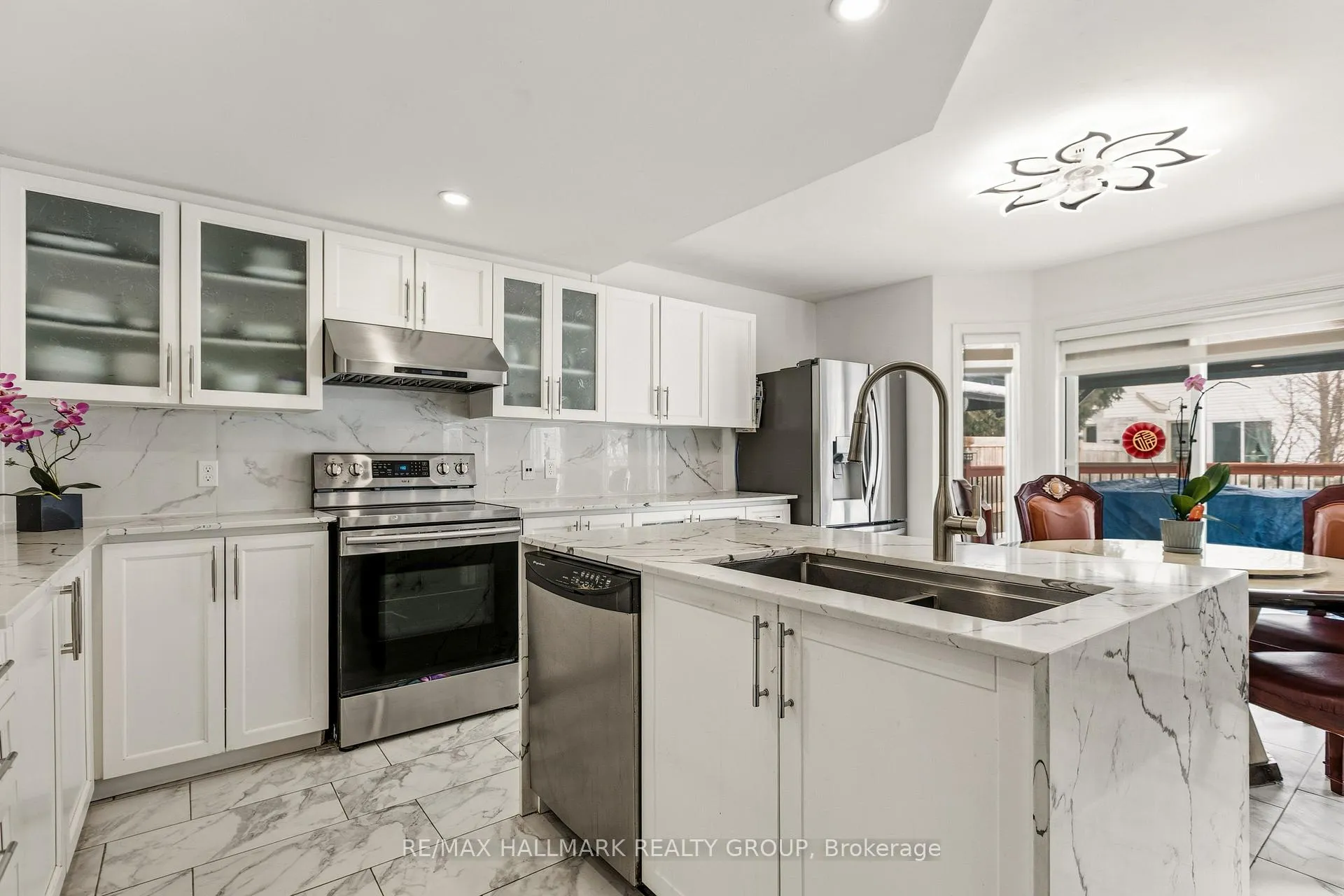 Photo 12 of 340 Stoneway Drive, Ottawa, Barrhaven East — HOMEH