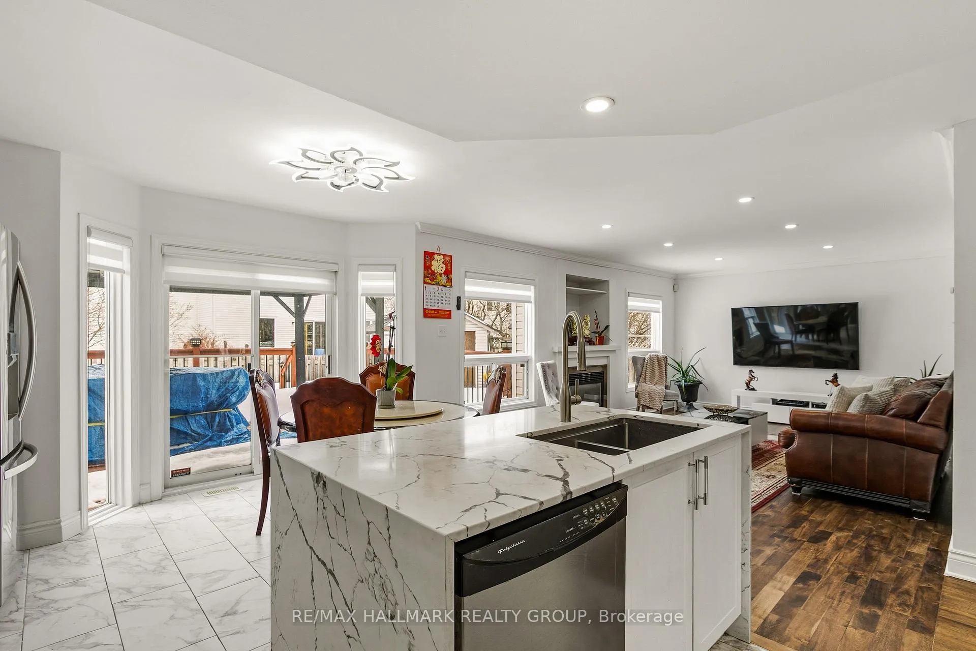 Photo 13 of 340 Stoneway Drive, Ottawa, Barrhaven East — HOMEH