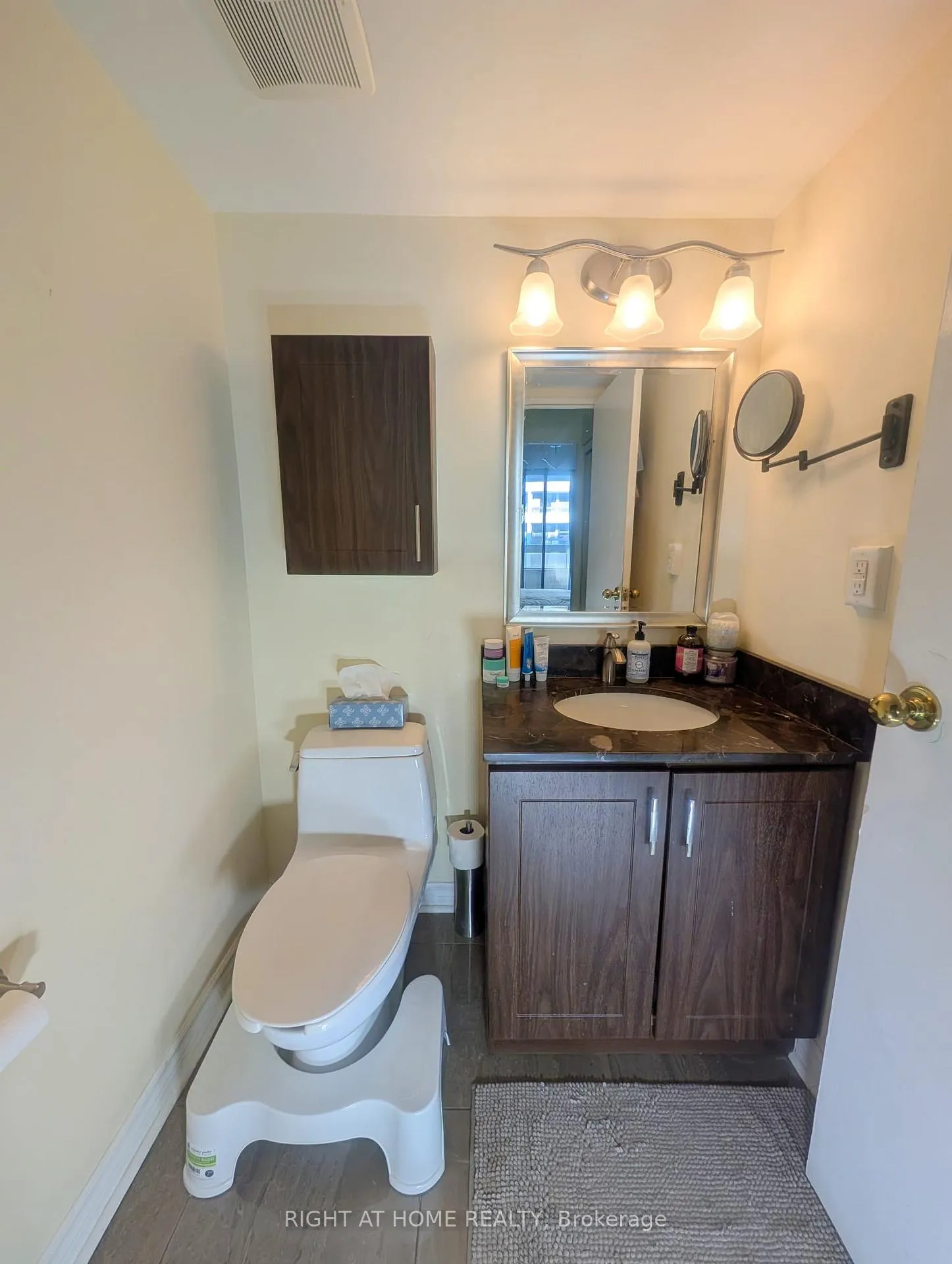 Photo 7 of Unit 607, 80 Quebec Avenue, Toronto, High Park North — HOMEH