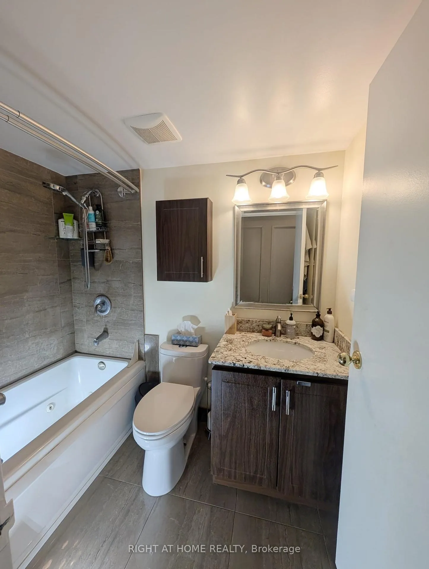 Photo 8 of Unit 607, 80 Quebec Avenue, Toronto, High Park North — HOMEH