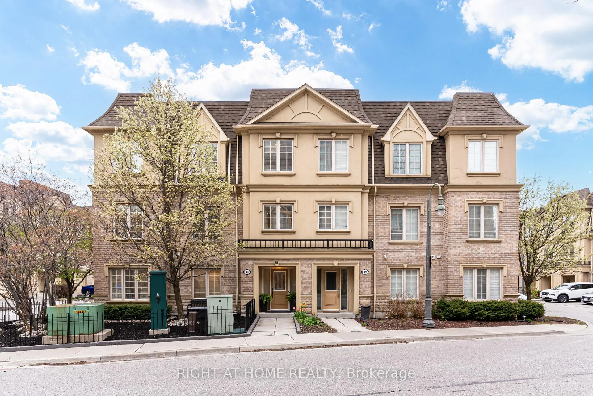 Photo 2 of Unit 88, 1250 St.Martins Drive, Pickering, Bay Ridges — HOMEH