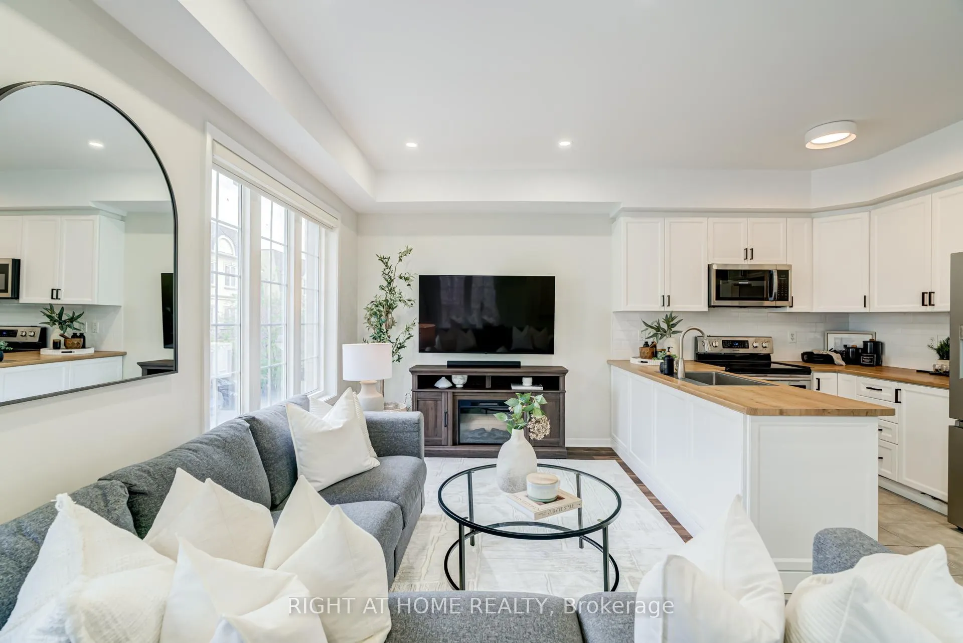 Photo 11 of Unit 88, 1250 St.Martins Drive, Pickering, Bay Ridges — HOMEH