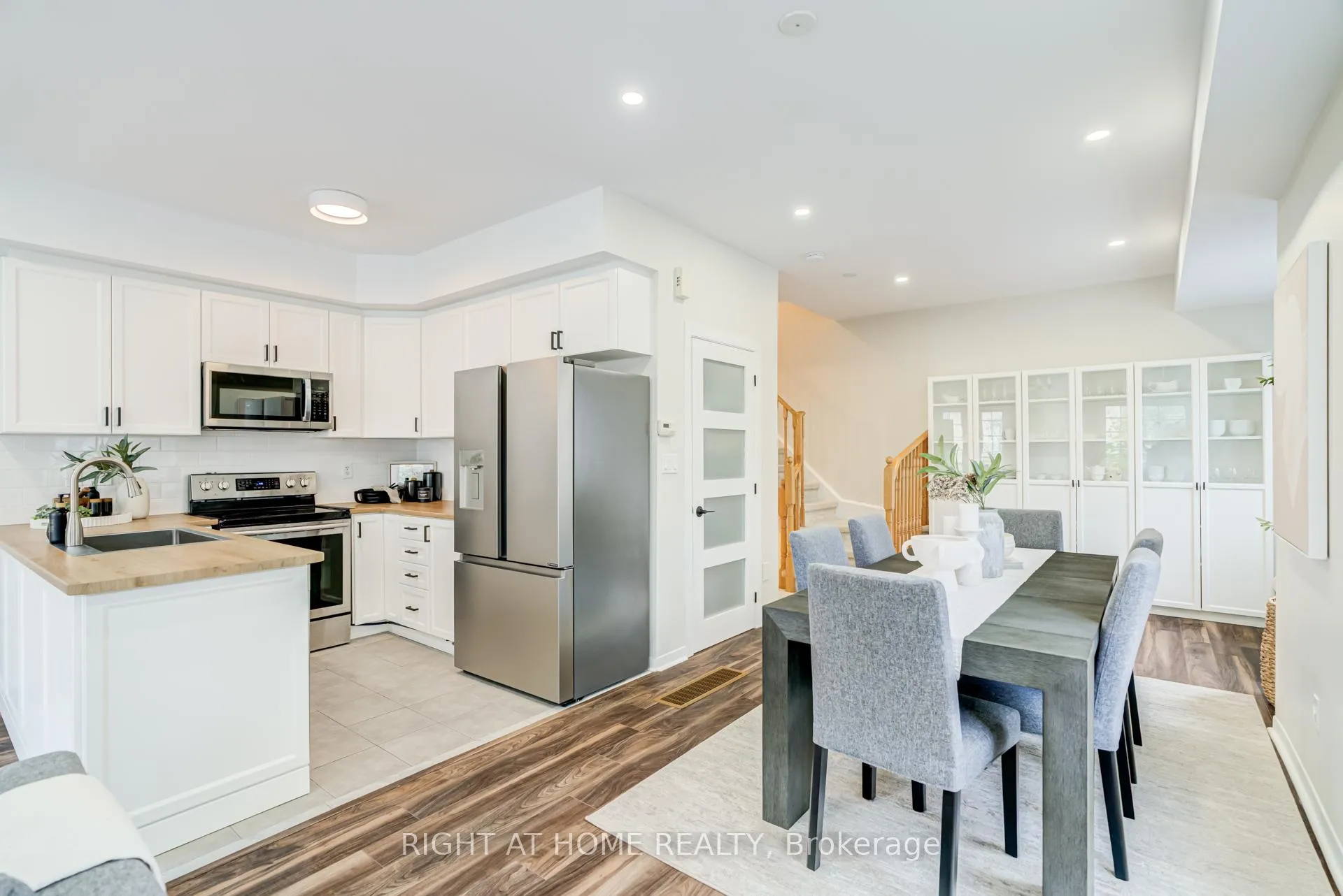 Photo 17 of Unit 88, 1250 St.Martins Drive, Pickering, Bay Ridges — HOMEH