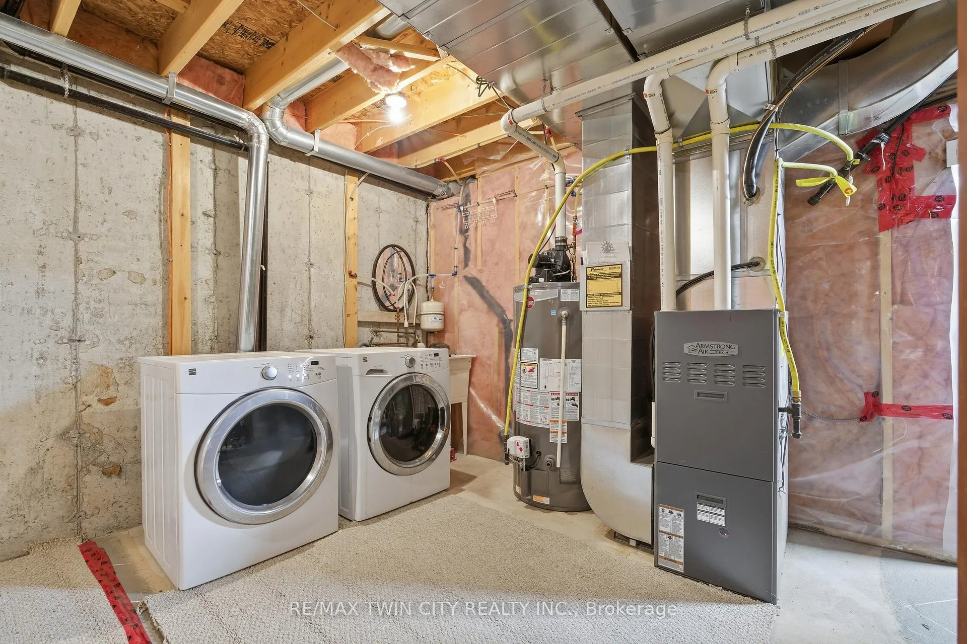 Photo 30 of 930 Zeller Crescent, Kitchener — HOMEH