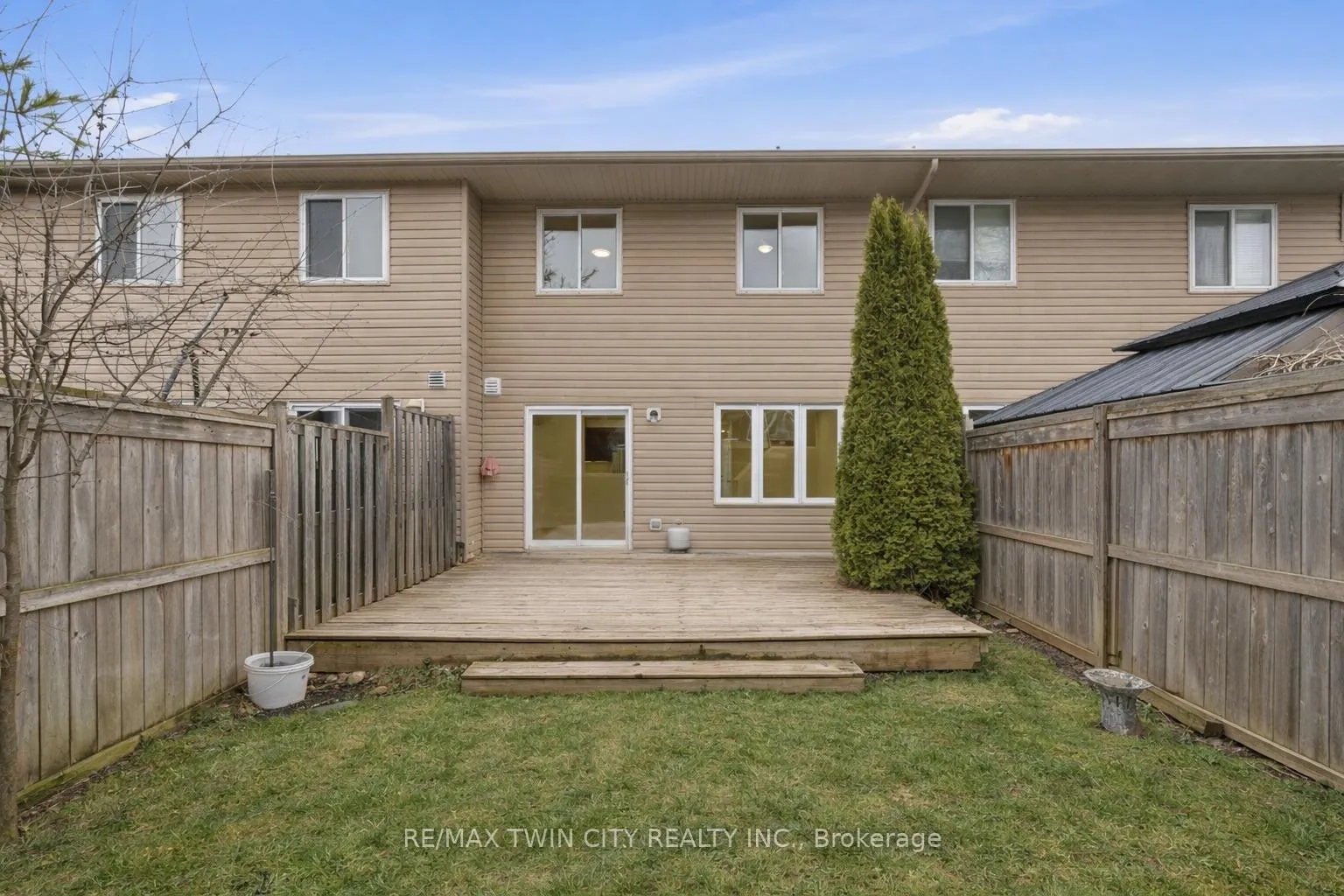 Photo 31 of 930 Zeller Crescent, Kitchener — HOMEH