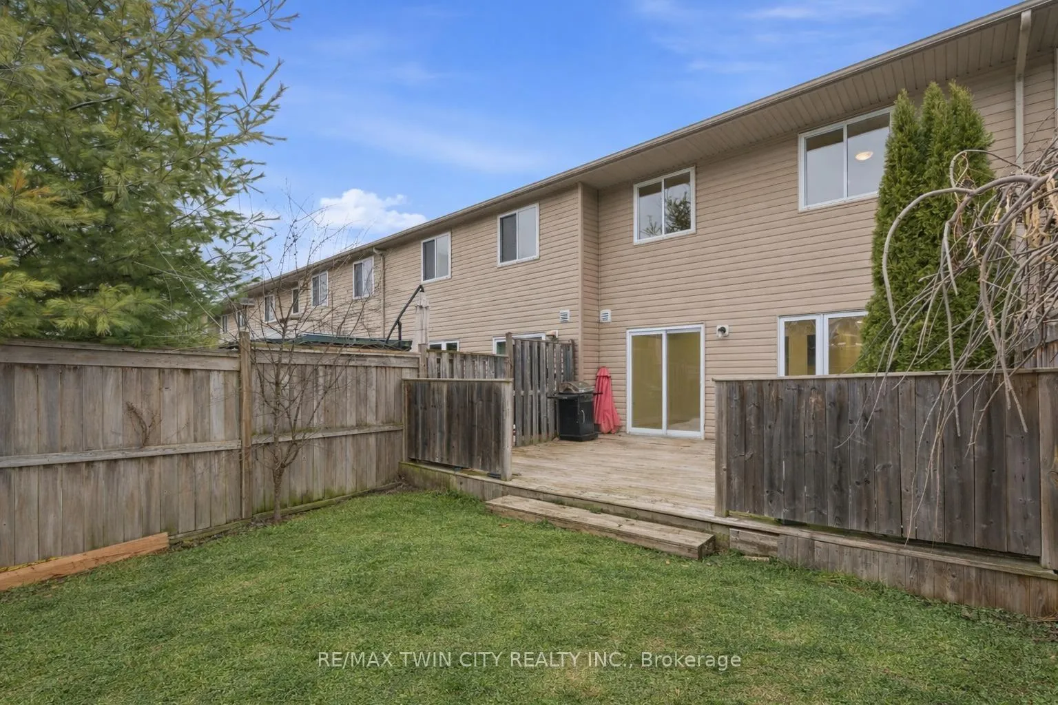 Photo 32 of 930 Zeller Crescent, Kitchener — HOMEH