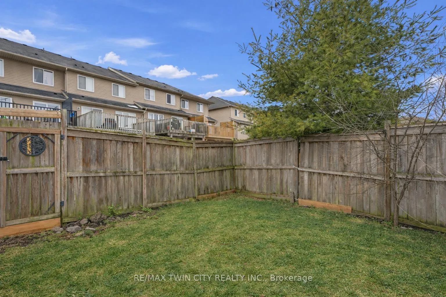 Photo 33 of 930 Zeller Crescent, Kitchener — HOMEH