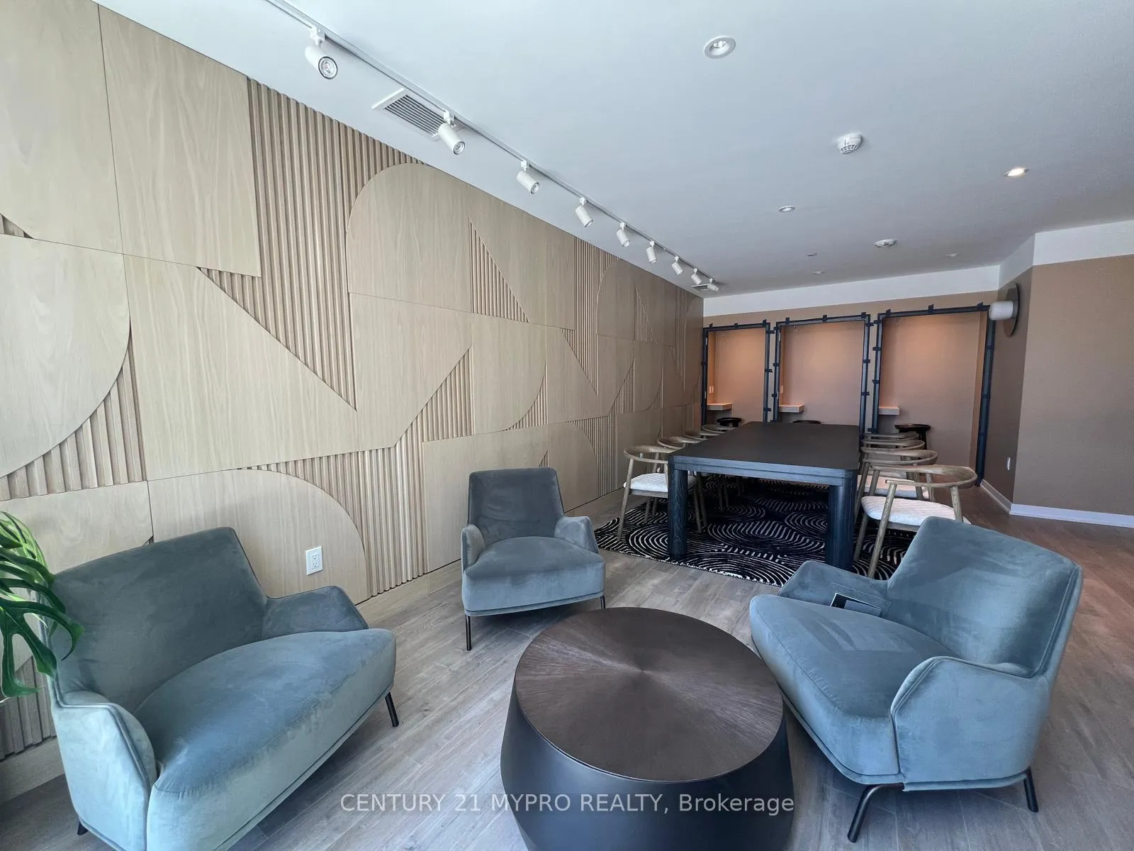 Photo 7 of Unit Unit 601, 4878 Powers Common, Burlington, Alton — HOMEH