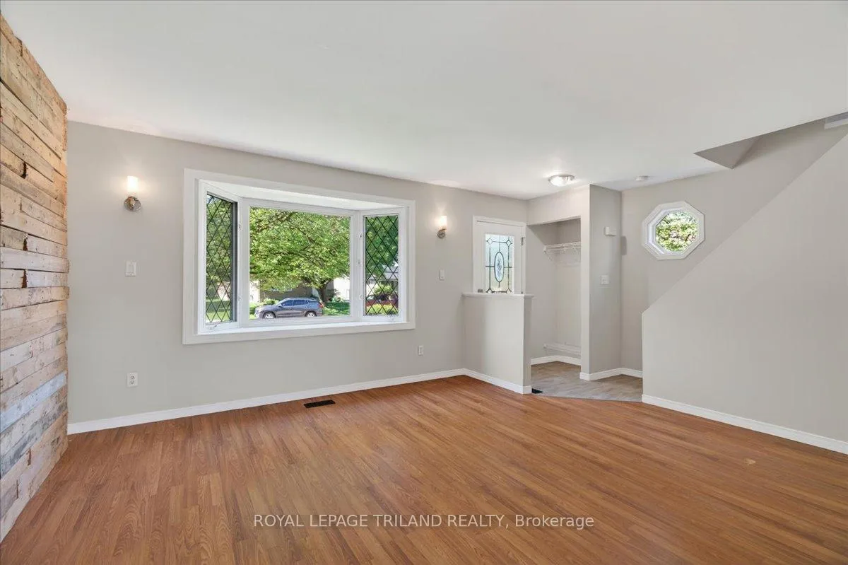 Photo 8 of 9 Parcreek Place, Strathroy-Caradoc, NW — HOMEH