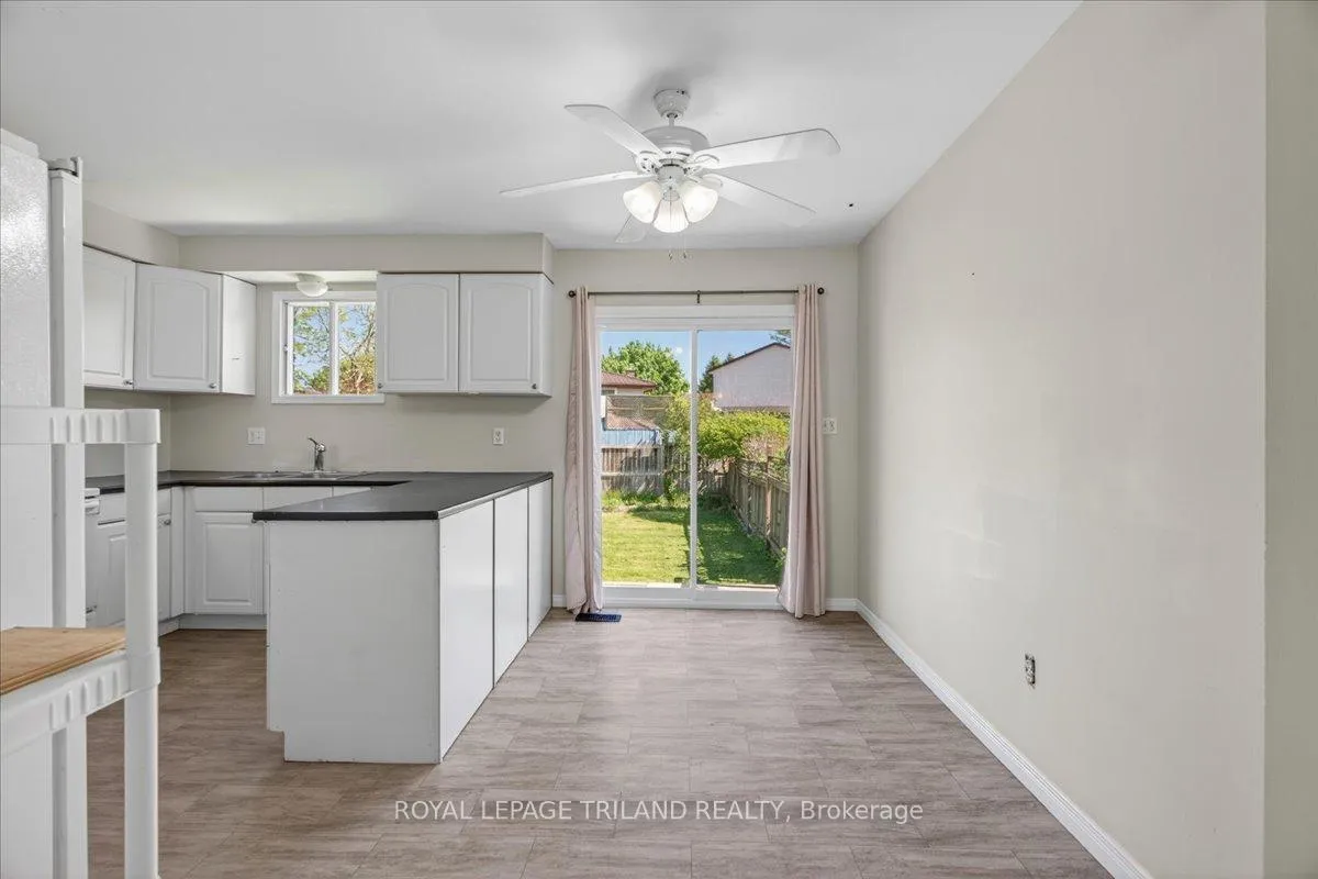 Photo 10 of 9 Parcreek Place, Strathroy-Caradoc, NW — HOMEH