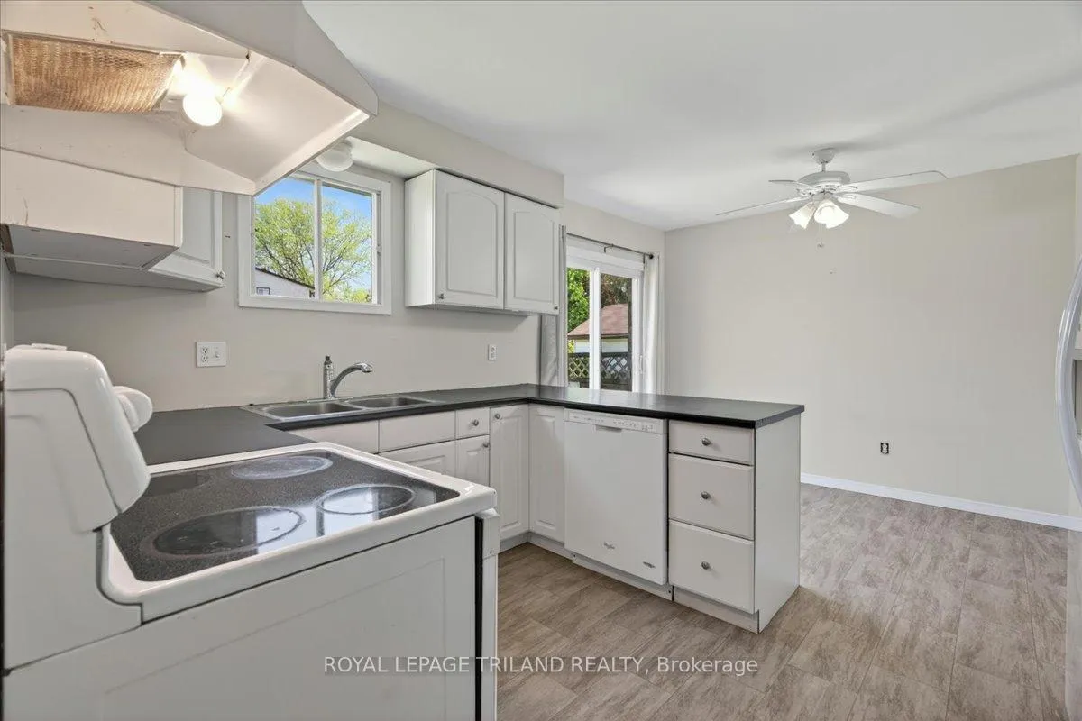 Photo 14 of 9 Parcreek Place, Strathroy-Caradoc, NW — HOMEH