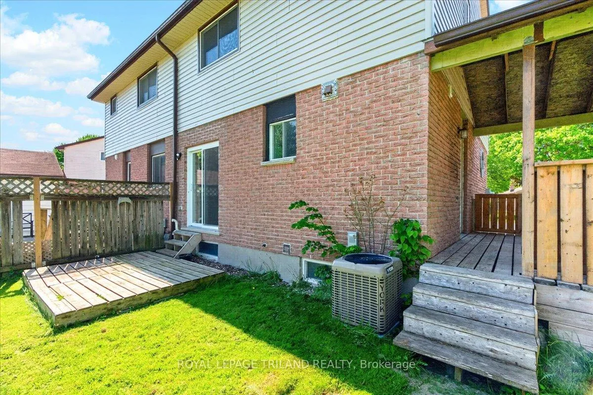 Photo 35 of 9 Parcreek Place, Strathroy-Caradoc, NW — HOMEH