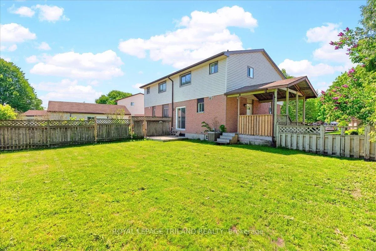 Photo 36 of 9 Parcreek Place, Strathroy-Caradoc, NW — HOMEH
