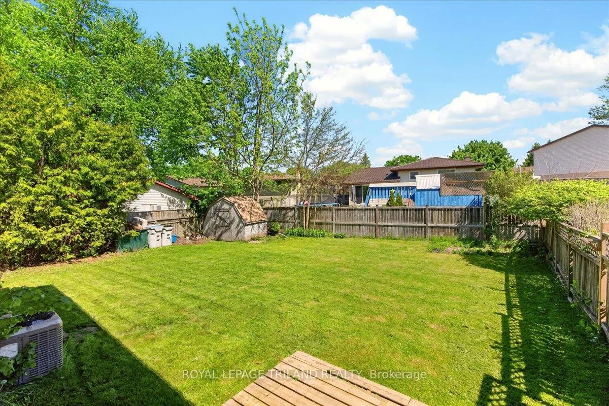 Photo 38 of 9 Parcreek Place, Strathroy-Caradoc, NW — HOMEH