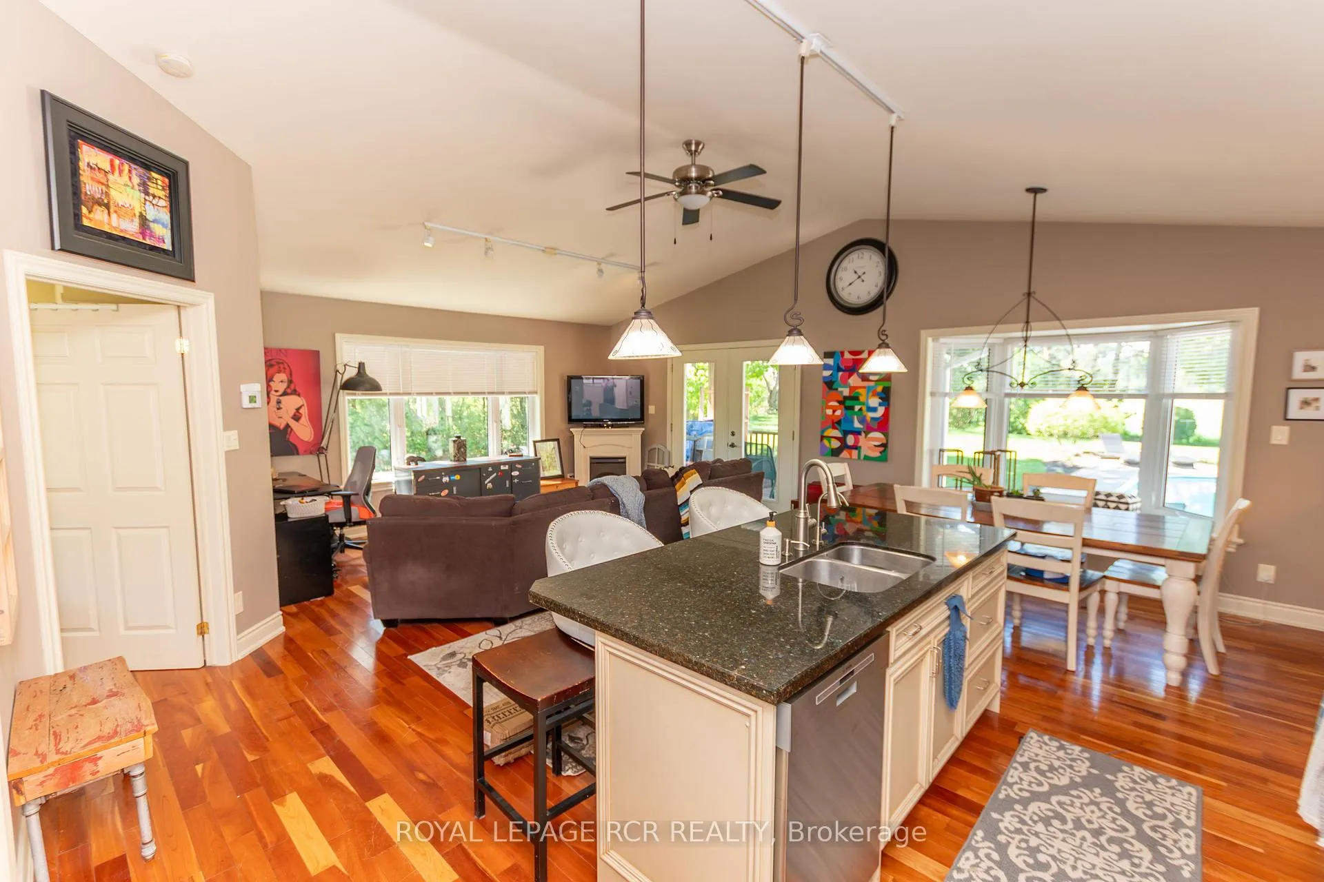 Photo 5 of 20294 Willoughby Road, Caledon, Rural Caledon — HOMEH