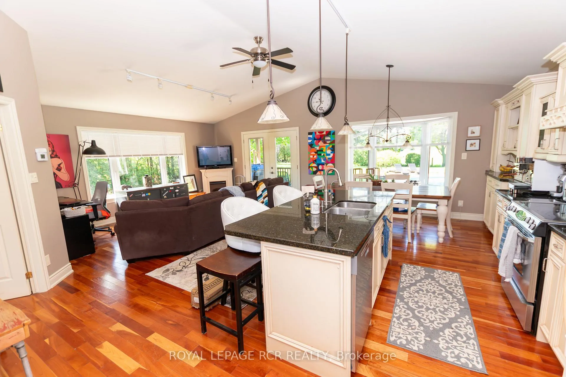 Photo 8 of 20294 Willoughby Road, Caledon, Rural Caledon — HOMEH