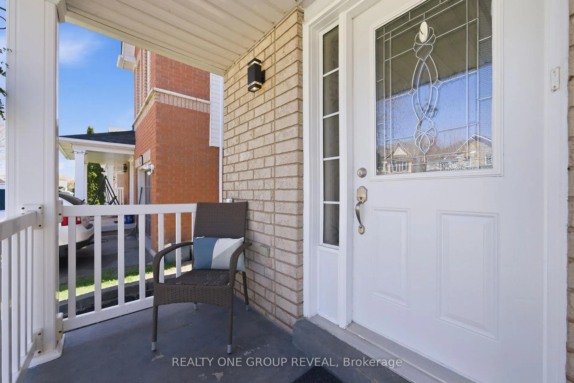 Photo 9 of 910 Taggart Crescent, Oshawa, Pinecrest — HOMEH