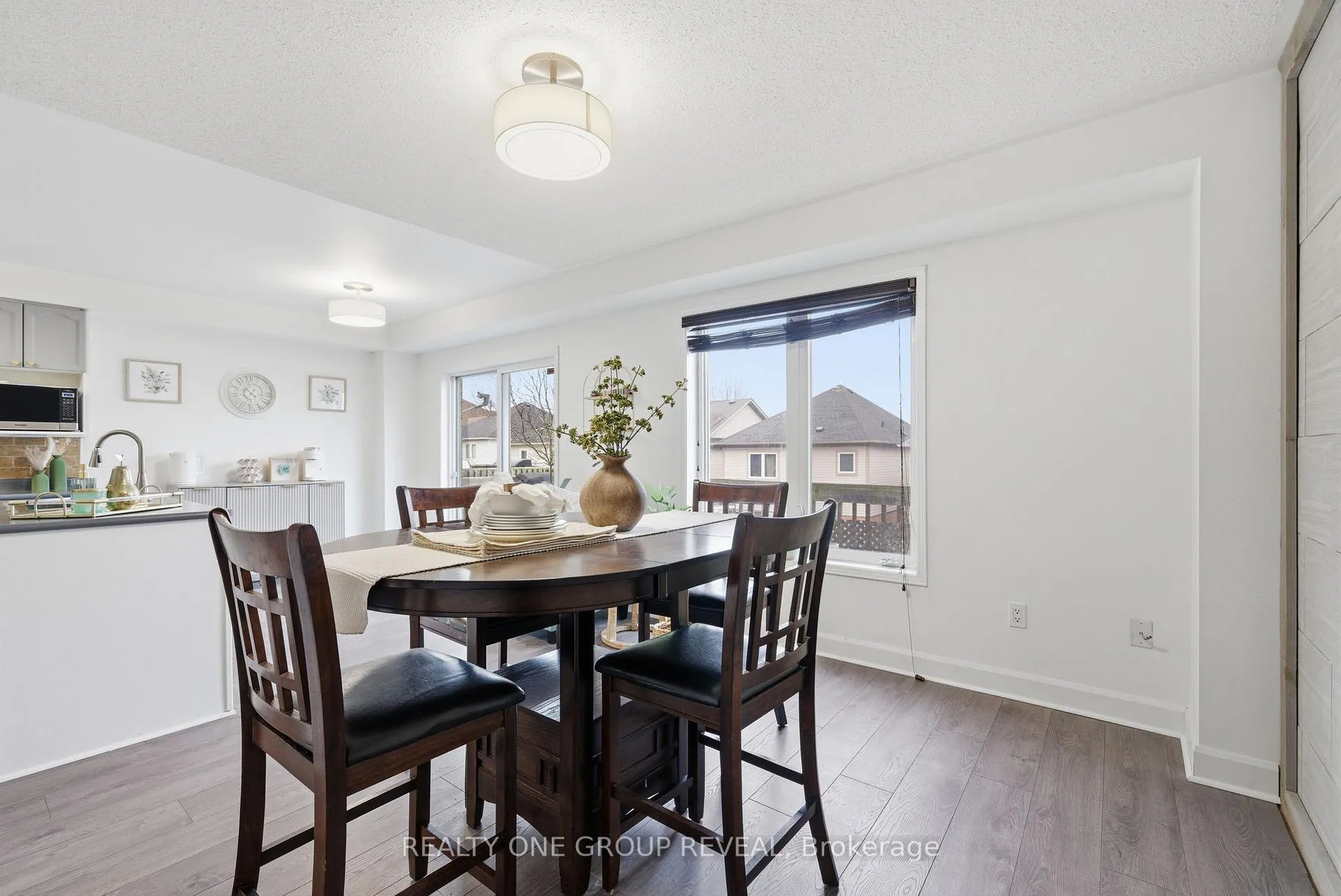 Photo 20 of 910 Taggart Crescent, Oshawa, Pinecrest — HOMEH