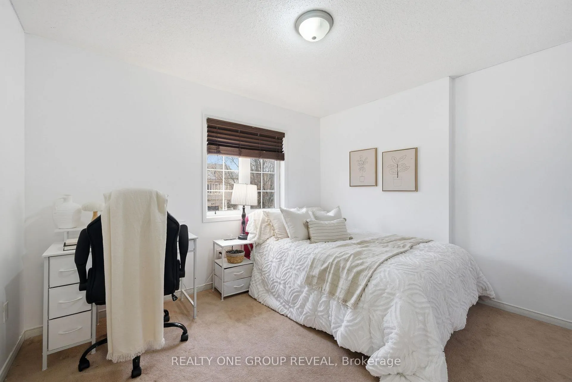 Photo 24 of 910 Taggart Crescent, Oshawa, Pinecrest — HOMEH